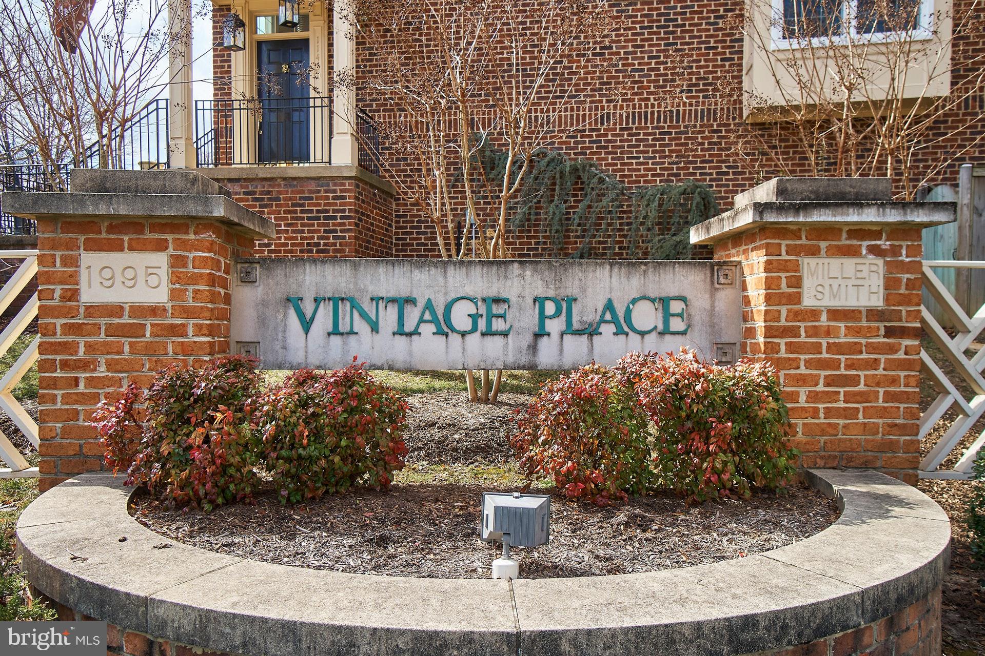 VINTAGE PLACE - Residential