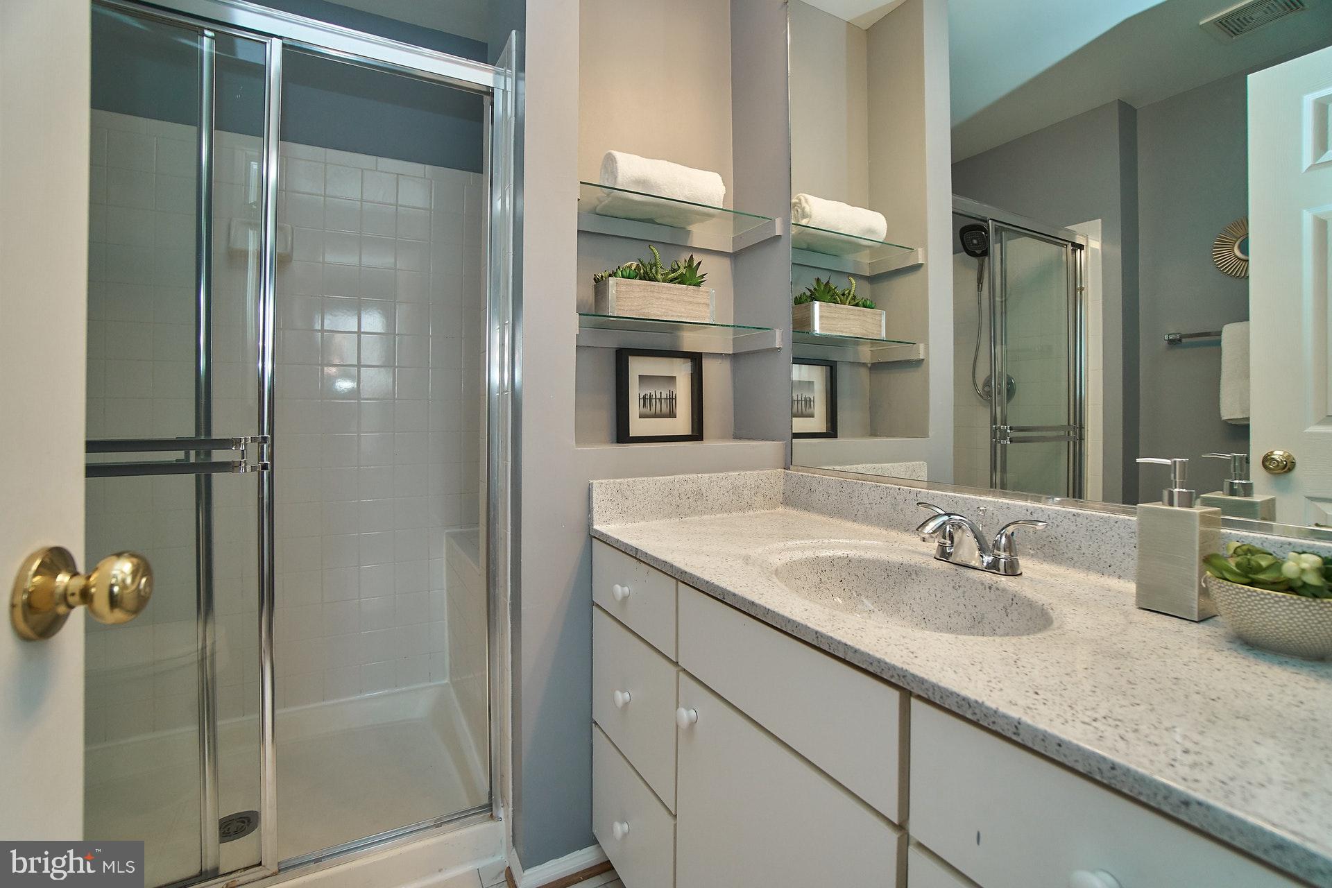 VINTAGE PLACE - Residential