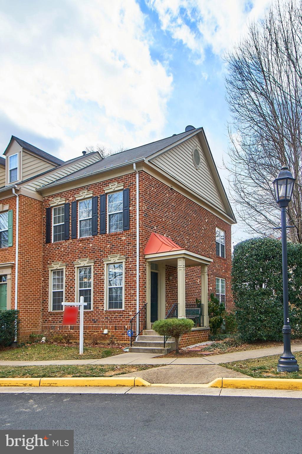 VINTAGE PLACE - Residential