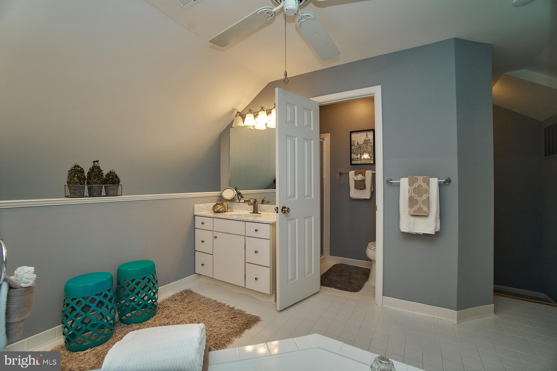 VINTAGE PLACE - Residential