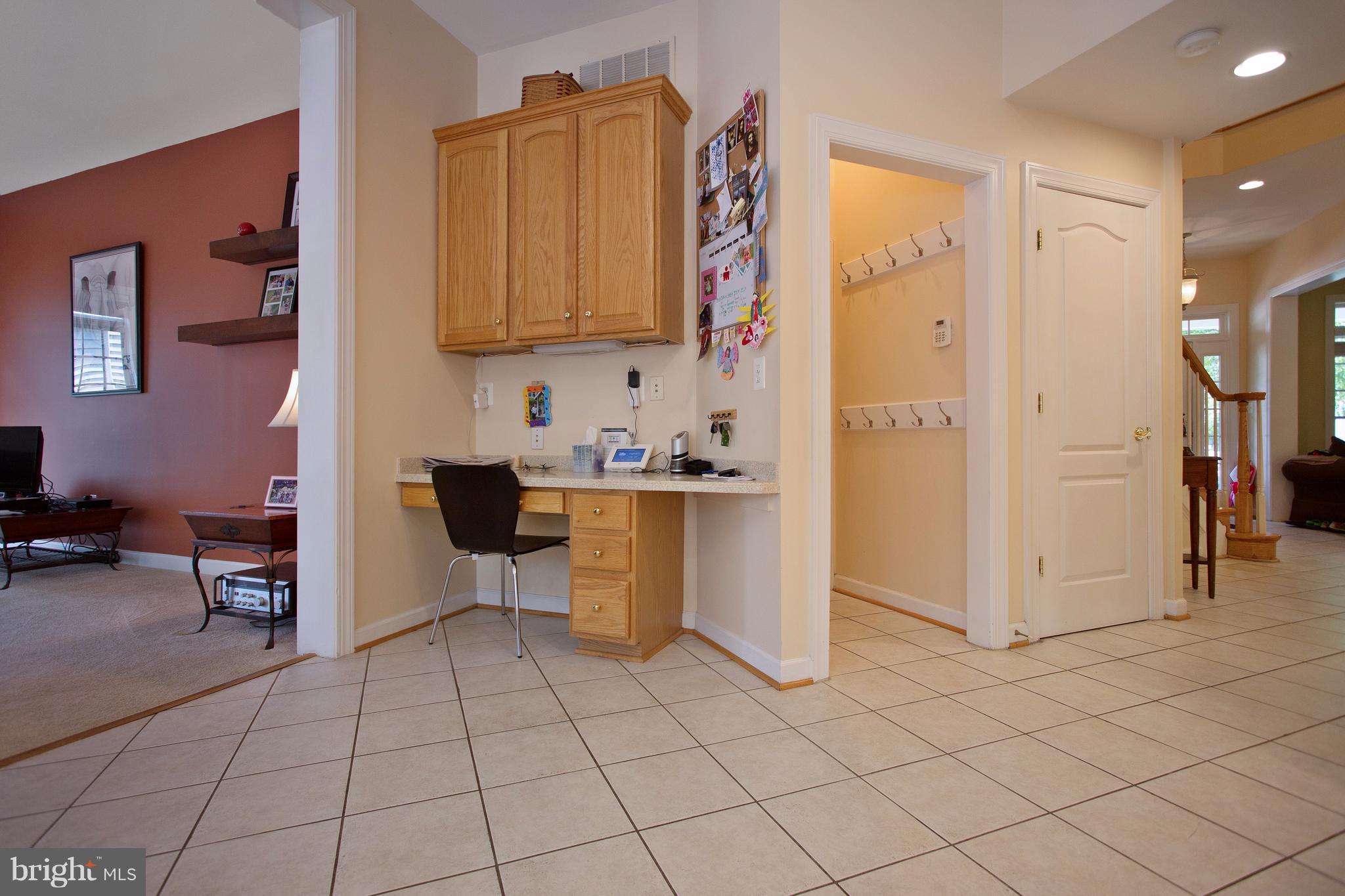 ROUNDTREE PARK - Residential Lease