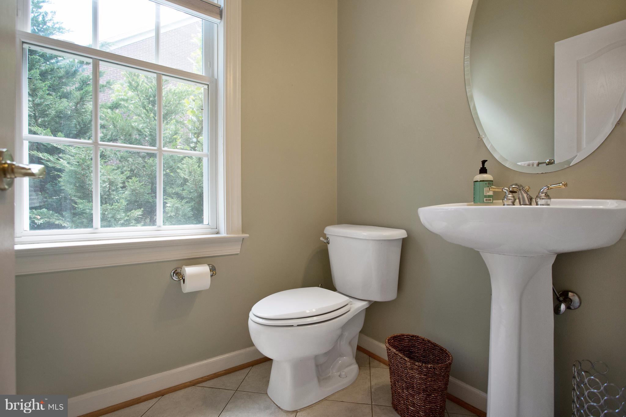 ROUNDTREE PARK - Residential Lease