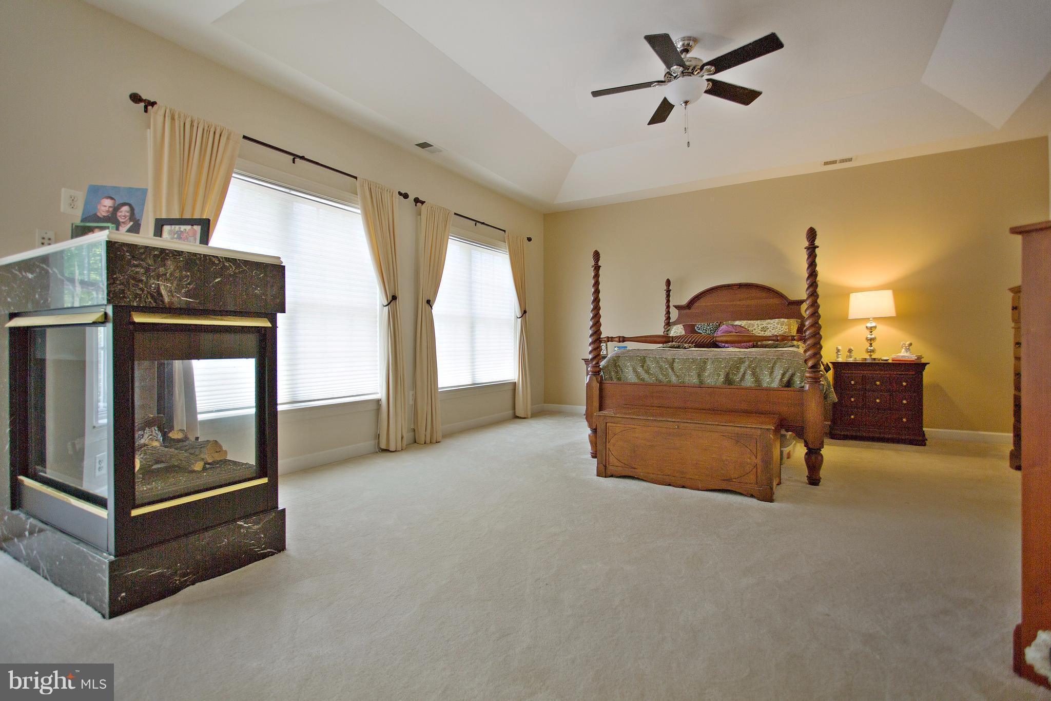 ROUNDTREE PARK - Residential Lease