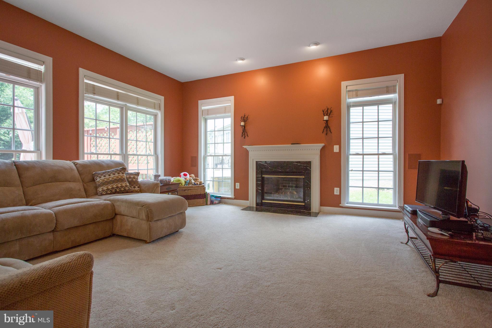 ROUNDTREE PARK - Residential Lease