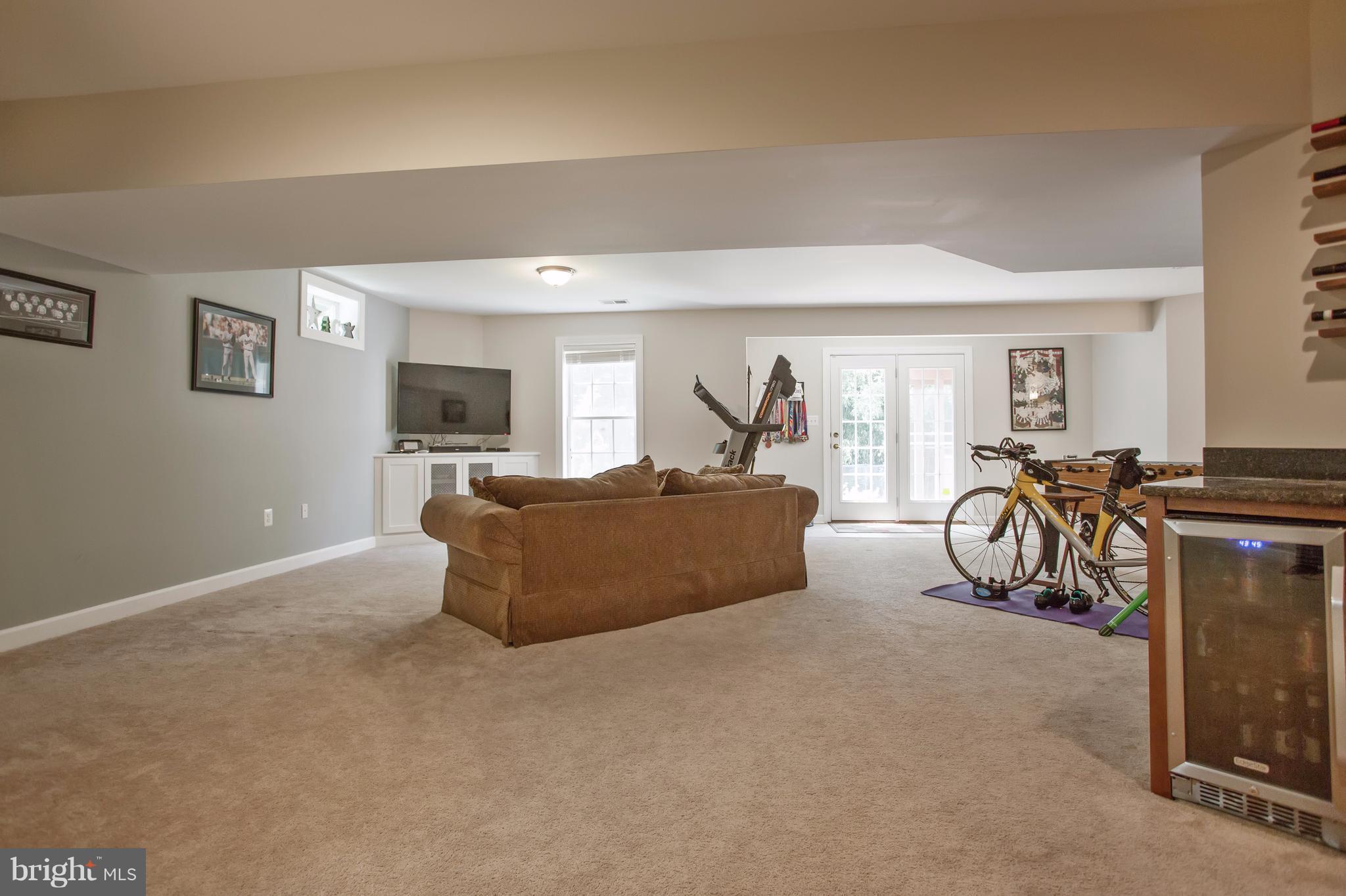 ROUNDTREE PARK - Residential Lease