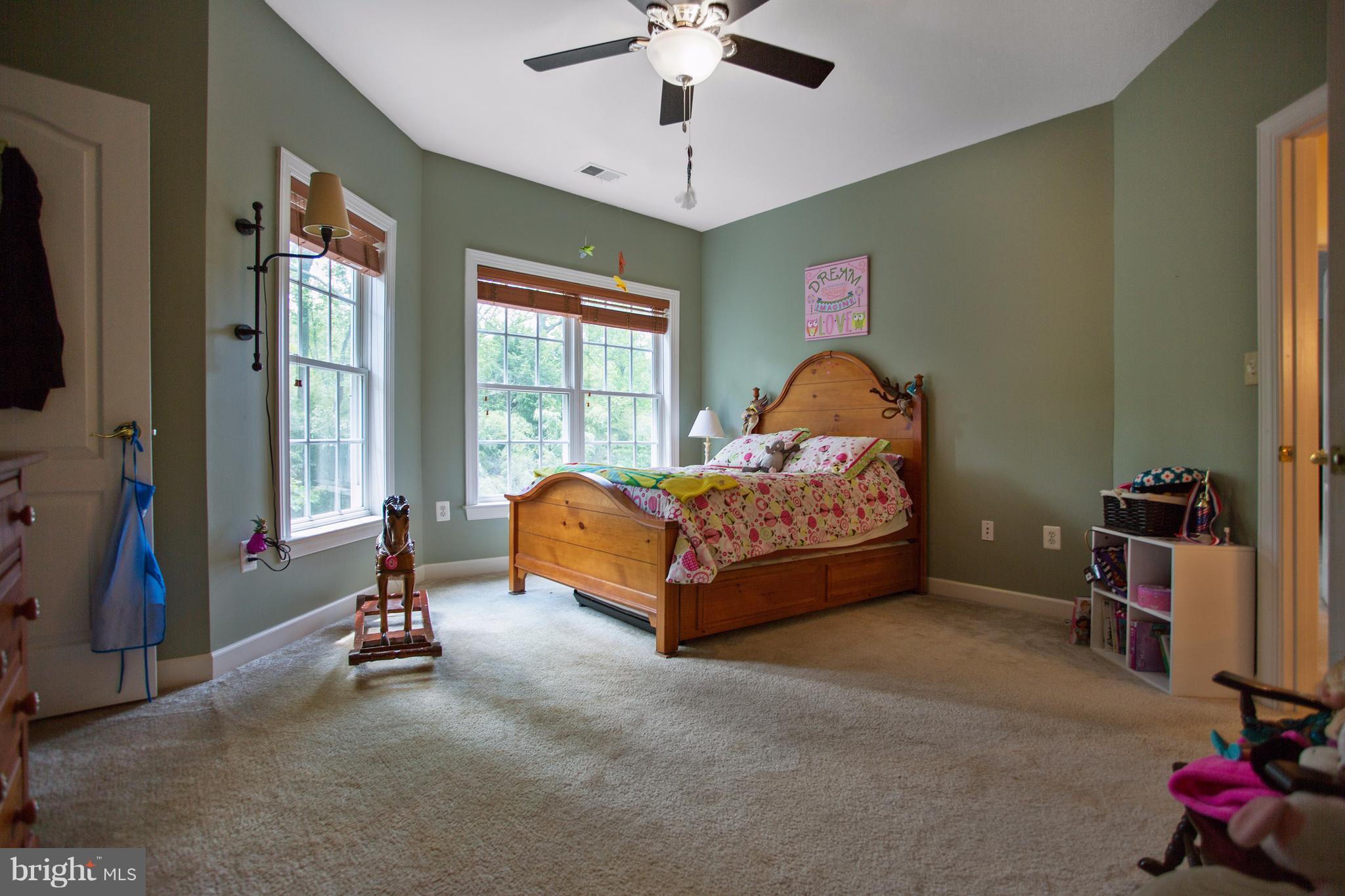 ROUNDTREE PARK - Residential Lease