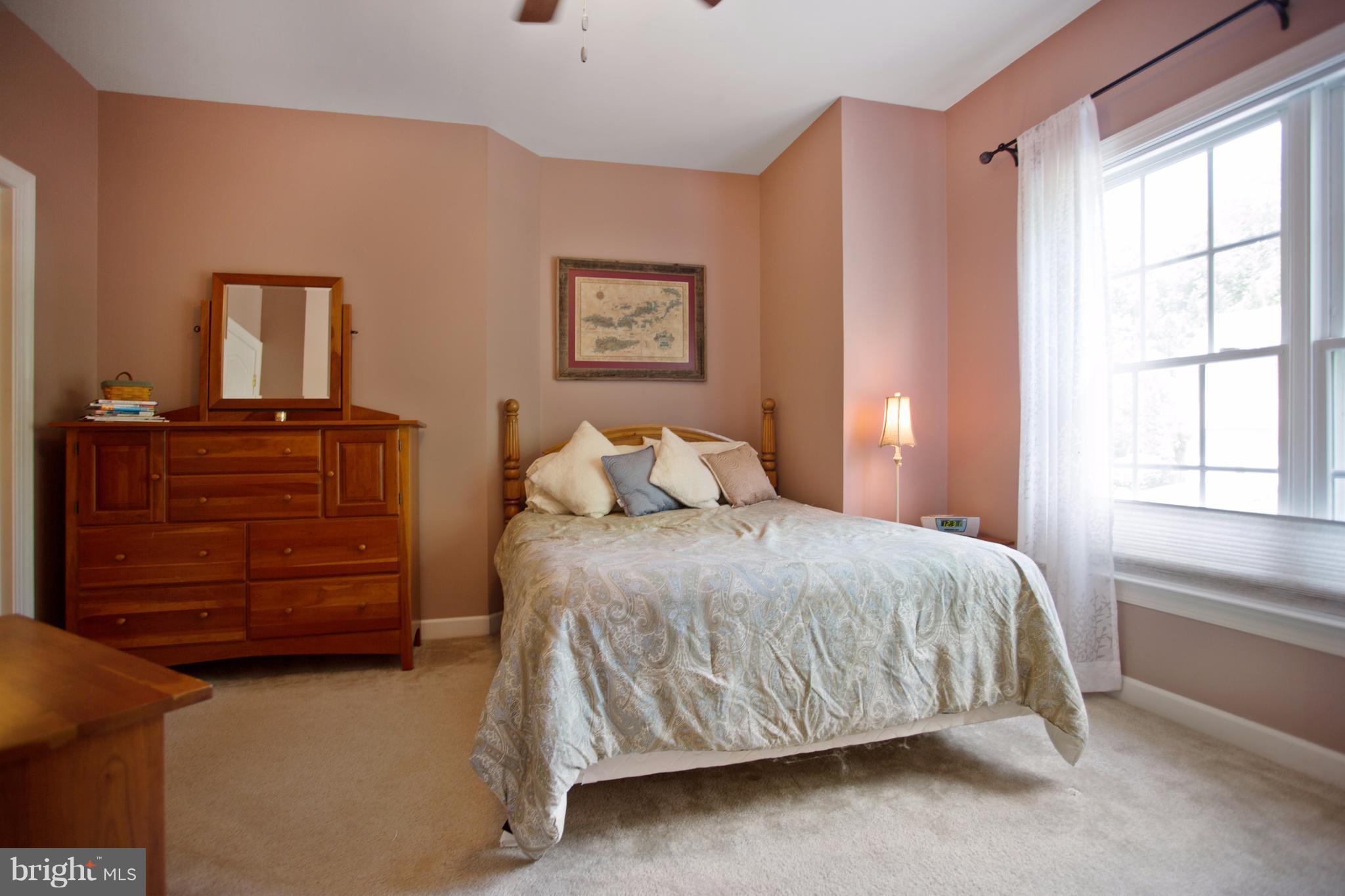 ROUNDTREE PARK - Residential Lease