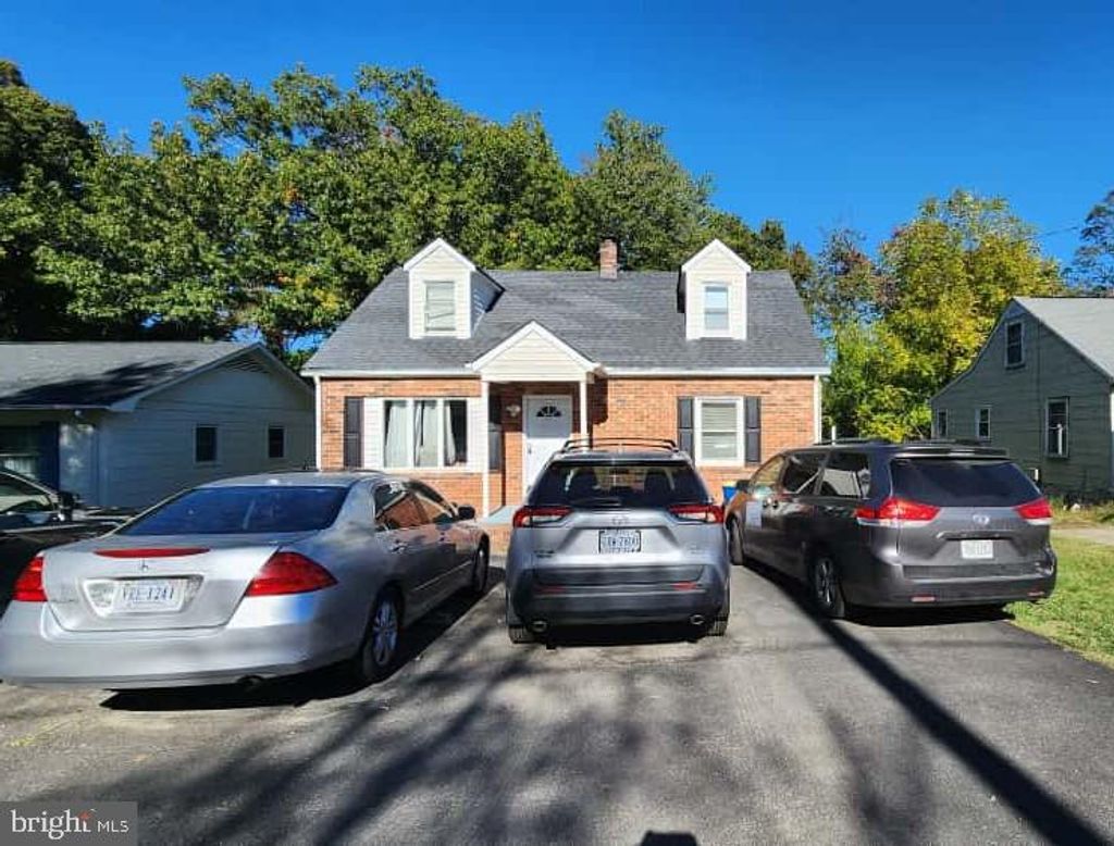 Photo of 119 Archer Street, FREDERICKSBURG, VA 22408 (MLS # VASP2037016)