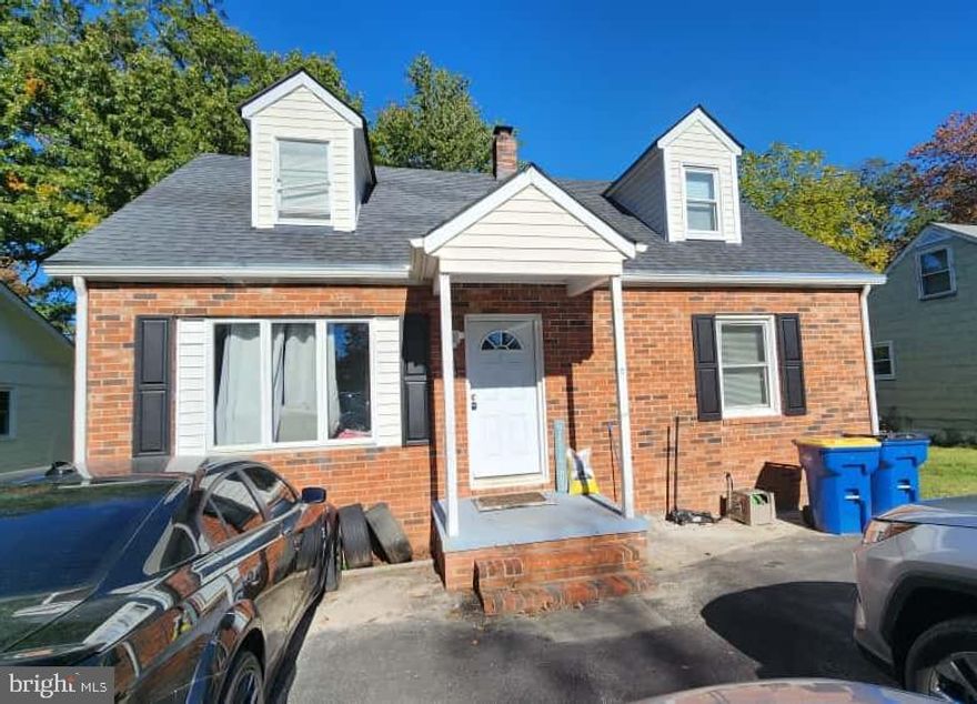 Spacious and full of potential, this 3-level Cape Cod offers 2,388 square feet of living space sold in As-Is condition. Featuring 5 generously sized bedrooms and 3 full bathrooms, this home boasts hardwood floors, a large and private yard, and ample parking—perfect for hosting or multi-generational living.
Enjoy the convenience of being just minutes from downtown Fredericksburg and Route 1, offering easy access to shopping, dining, and commuter routes. Whether you're looking to invest, renovate, or move in and make it your own, this property offers the space and location to make it happen. Don't miss this opportunity!