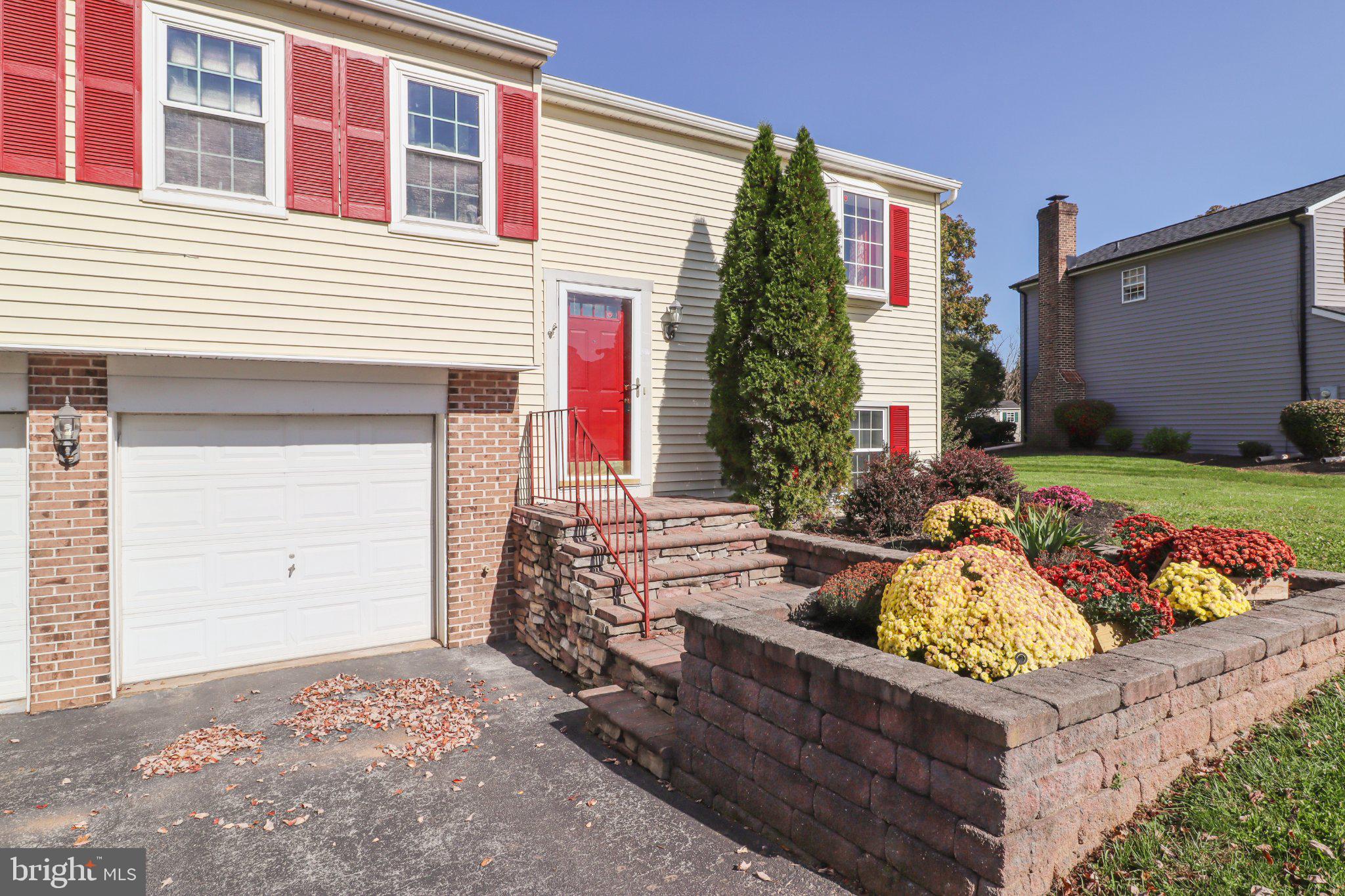 1737 RAINBOW CIRCLE