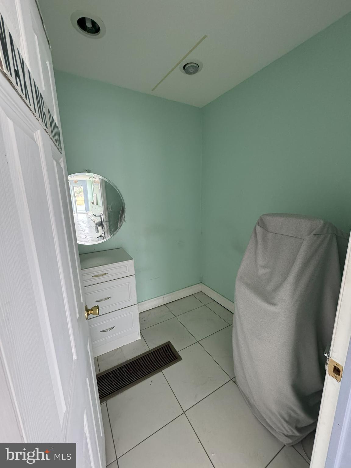 629 N WHITE HORSE PIKE