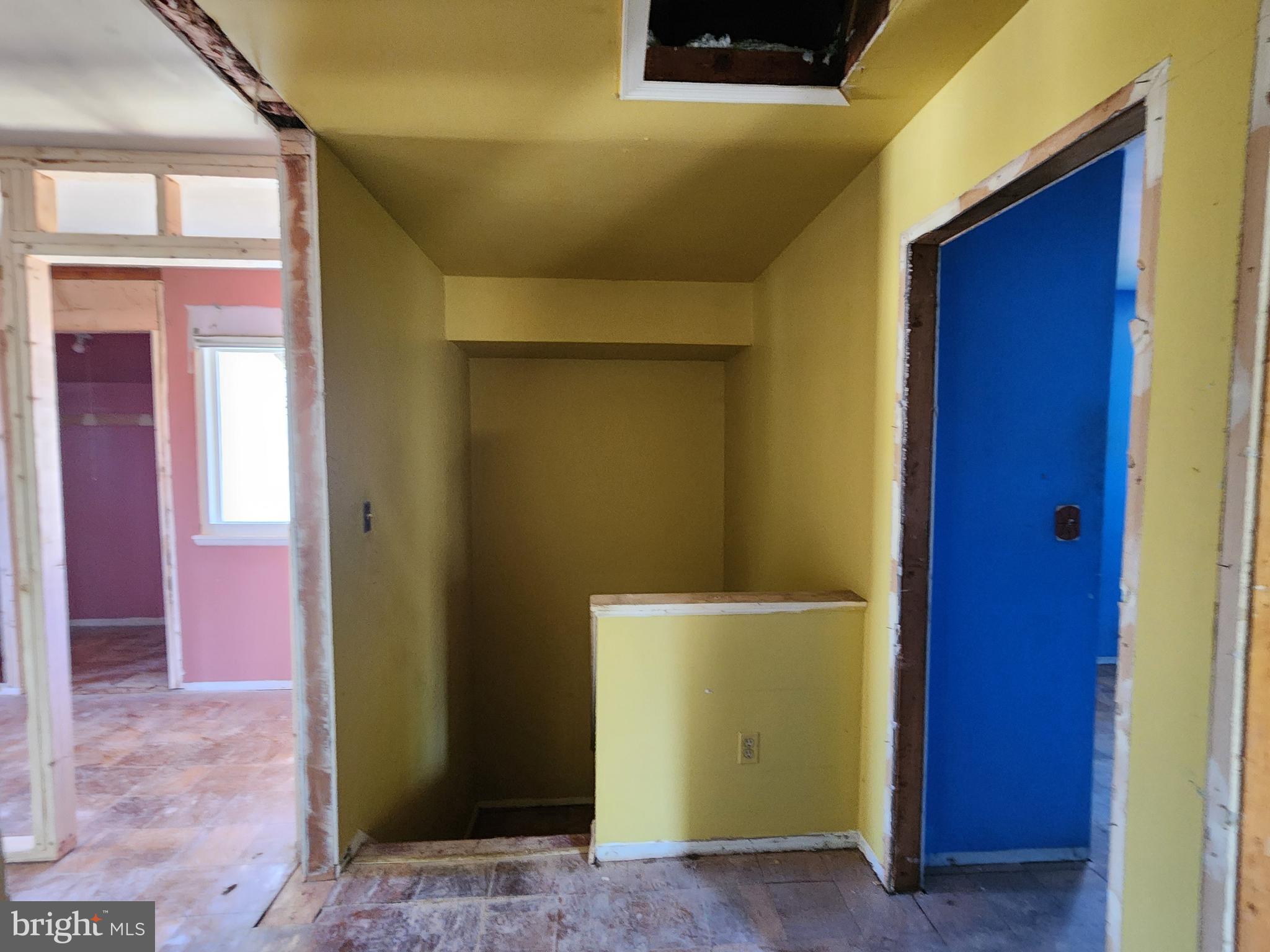 GAITHERSBURG - Residential