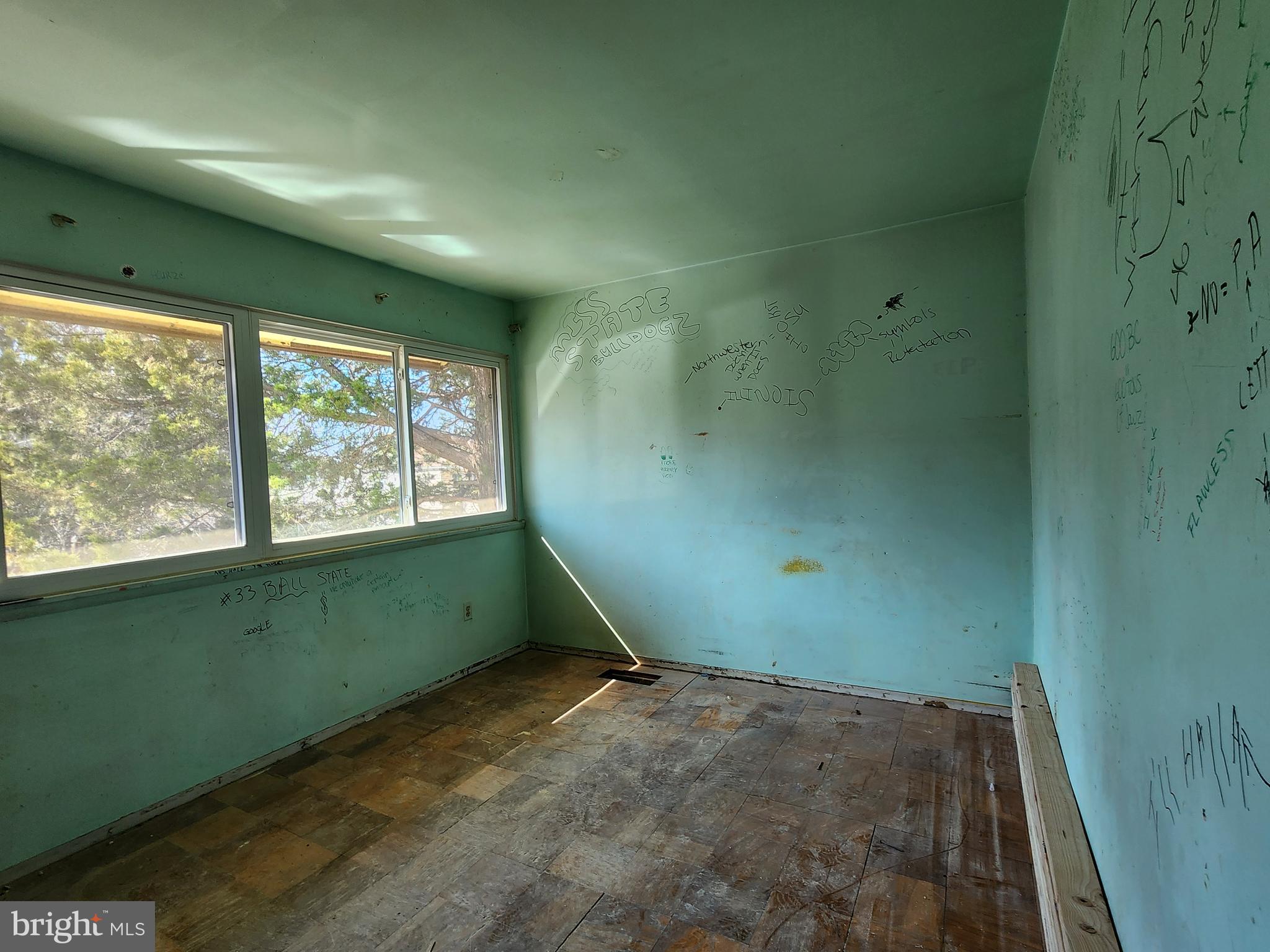 GAITHERSBURG - Residential