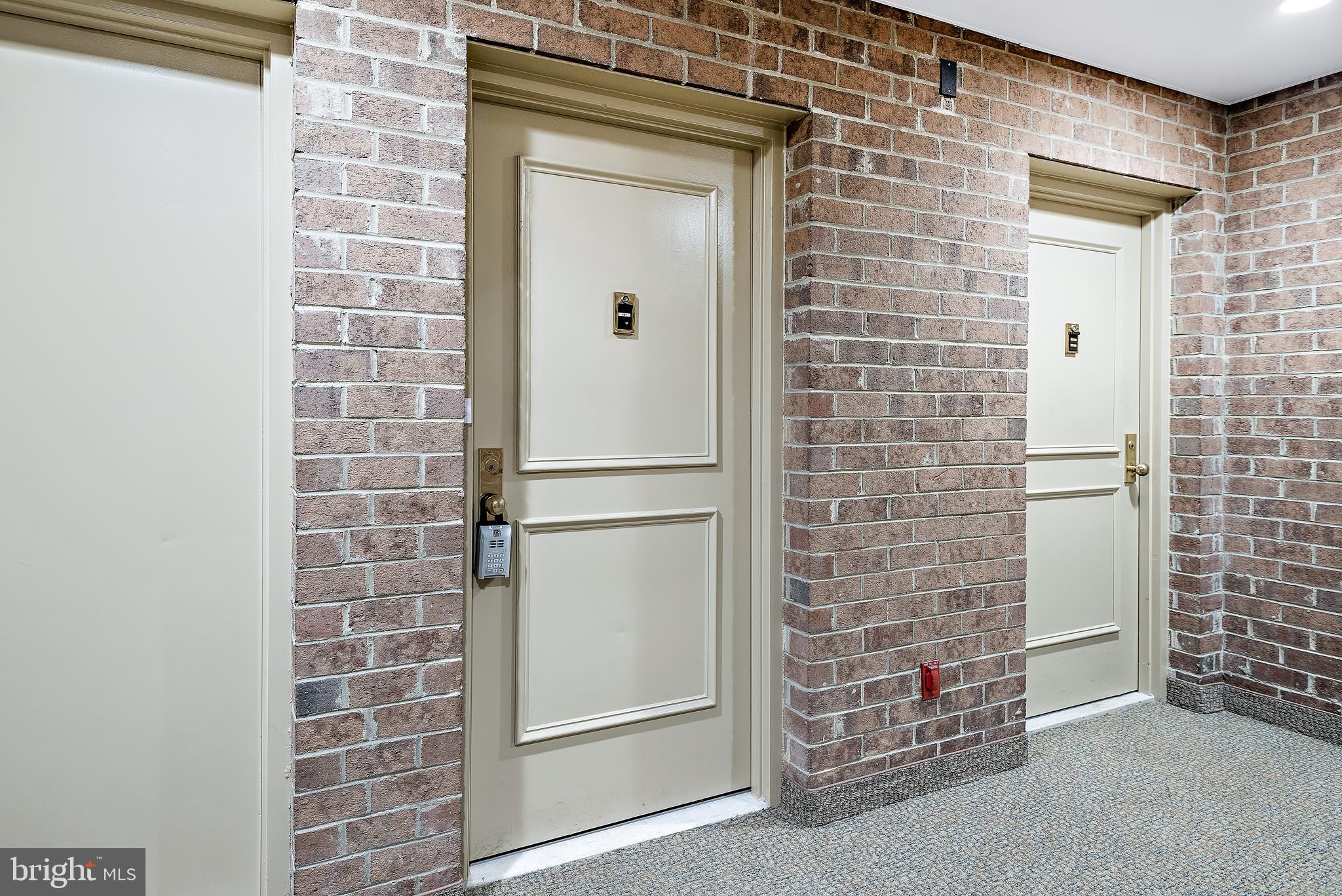 GEORGETOWN VILLAGE - Residential Lease