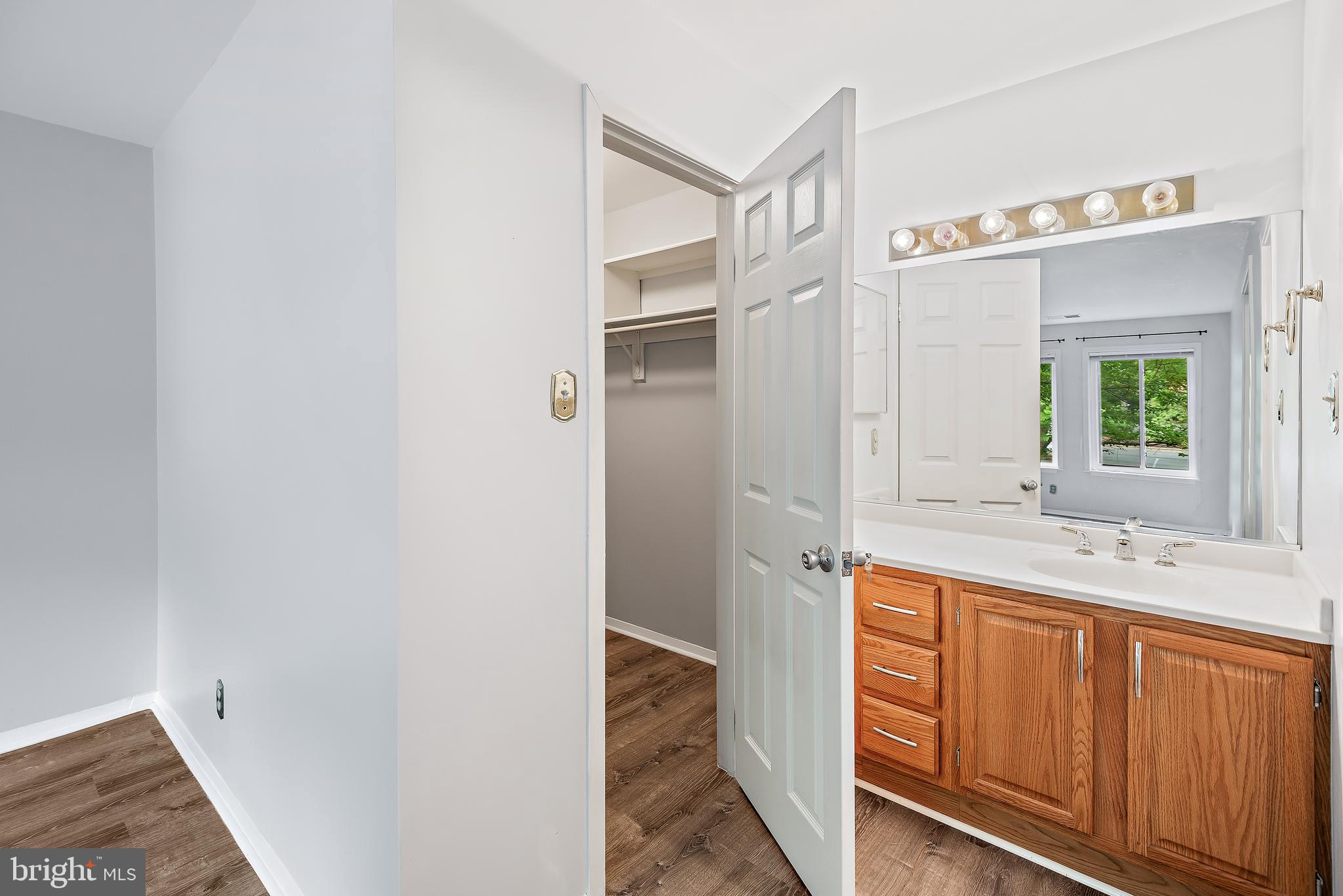 GEORGETOWN VILLAGE - Residential Lease