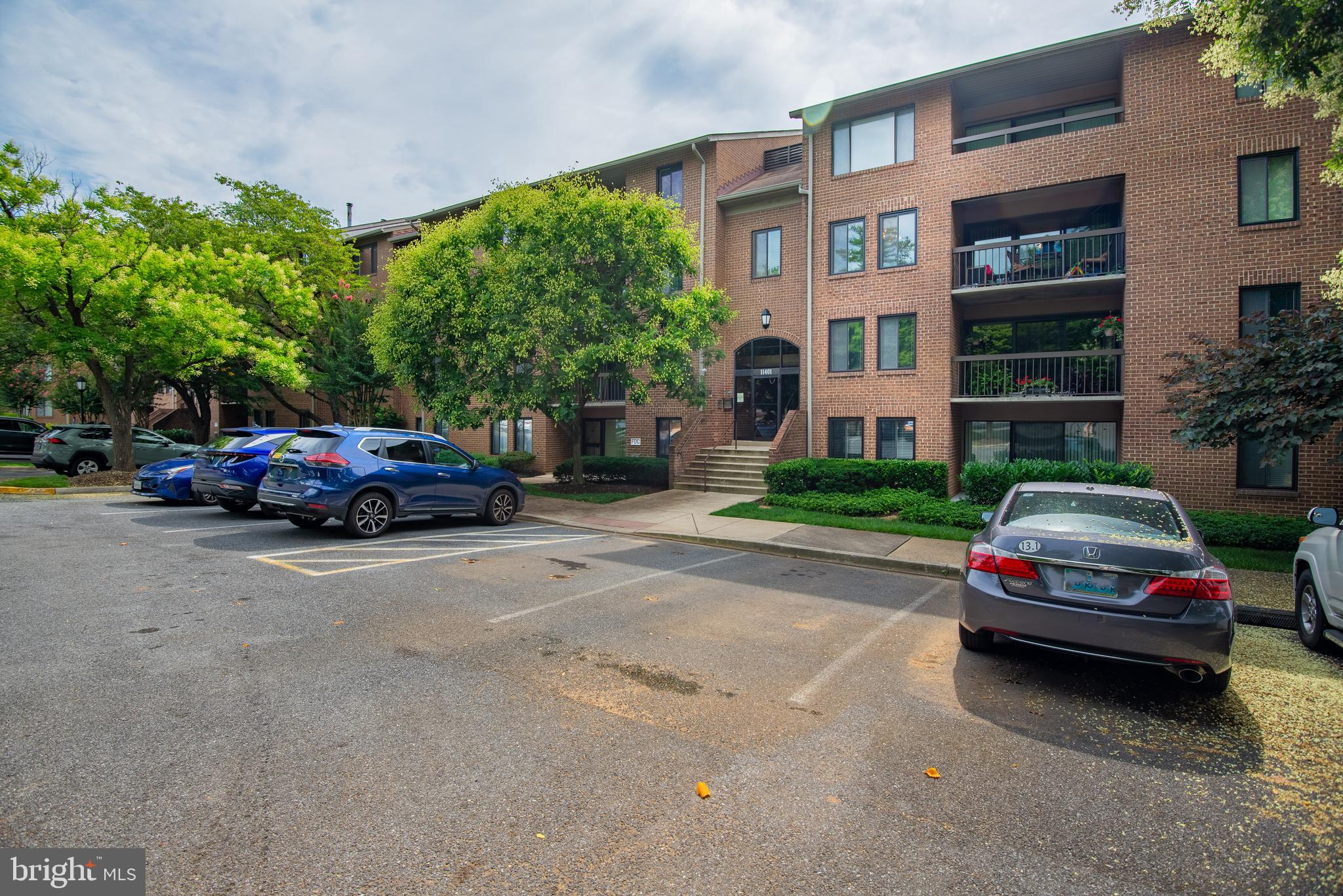 GEORGETOWN VILLAGE - Residential Lease