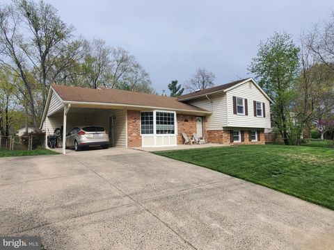 2402 PARKERS LANE ALEXANDRIA VA 22306
