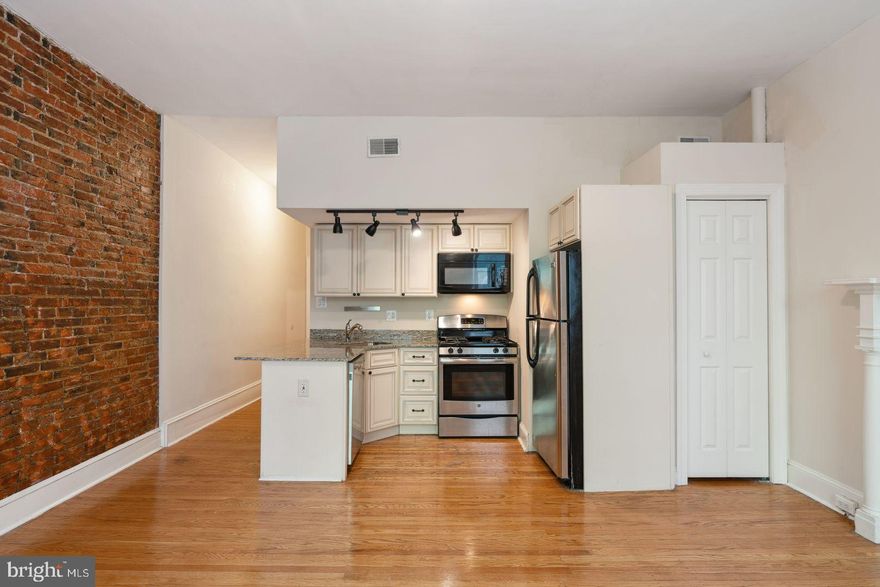 Welcome to 245 S 10 Street, a stunning newly renovated 1 bedroom 1 bathroom unit located in the heart of Center City, Philadelphia. This unit has been thoughtfully designed with modern touches and high-end finishes throughout.
As you step inside, you'll be greeted by a spacious and open living area that seamlessly flows into the brand new kitchen. The kitchen boasts self-closing drawers, stainless steel appliances, and a large granite working area for entertaining and dining. It's the perfect space for hosting friends and family or just cooking up your favorite meals.
The bathroom is equally impressive with floor to ceiling marble tiles that give a spa-like feel. The bedroom is spacious and features plenty of closet space and additional storage, so you'll have plenty of room to store all your belongings.
One of the best features of this unit is its prime location. It's directly across the street from Jefferson hospital/campus, making it ideal for healthcare professionals or those with medical appointments. It's also just minutes away from Washington Square and 13th St restaurants, so you'll have plenty of dining options to choose from. And if you're looking to explore the city, Rittenhouse Square is just a short walk away.

Overall, this beautifully renovated unit is perfect for those looking for a modern and convenient living space in the heart of Center City, Philadelphia. Don't miss your chance to make it yours!