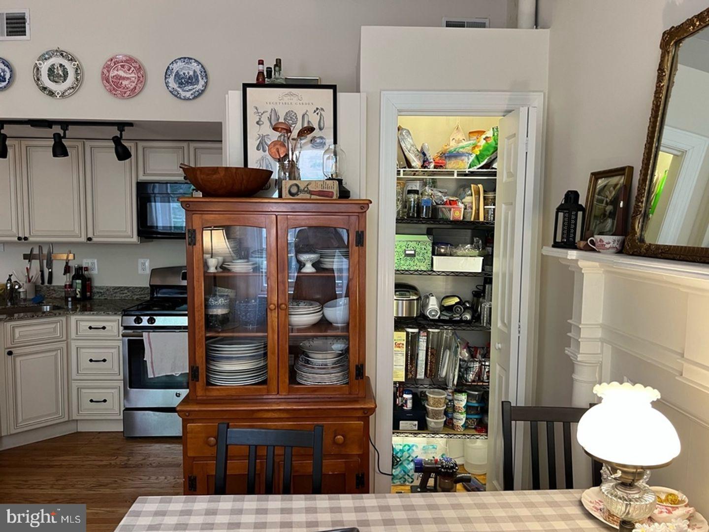 PHILADELPHIA - Residential Lease