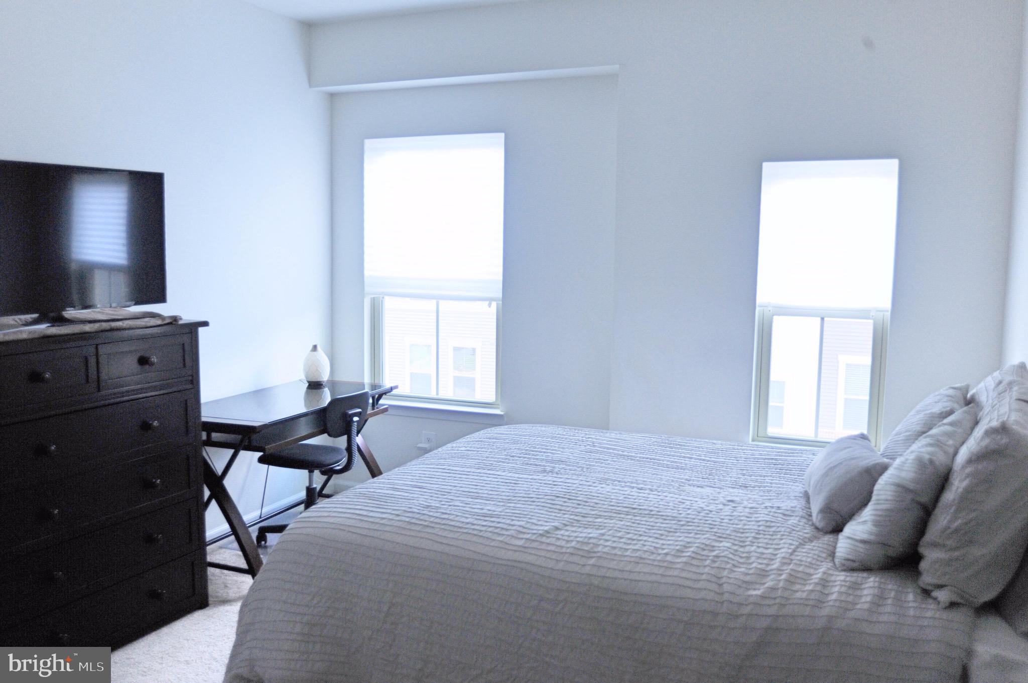 LOUDOUN CROSSING CONDOMINIUM - Residential