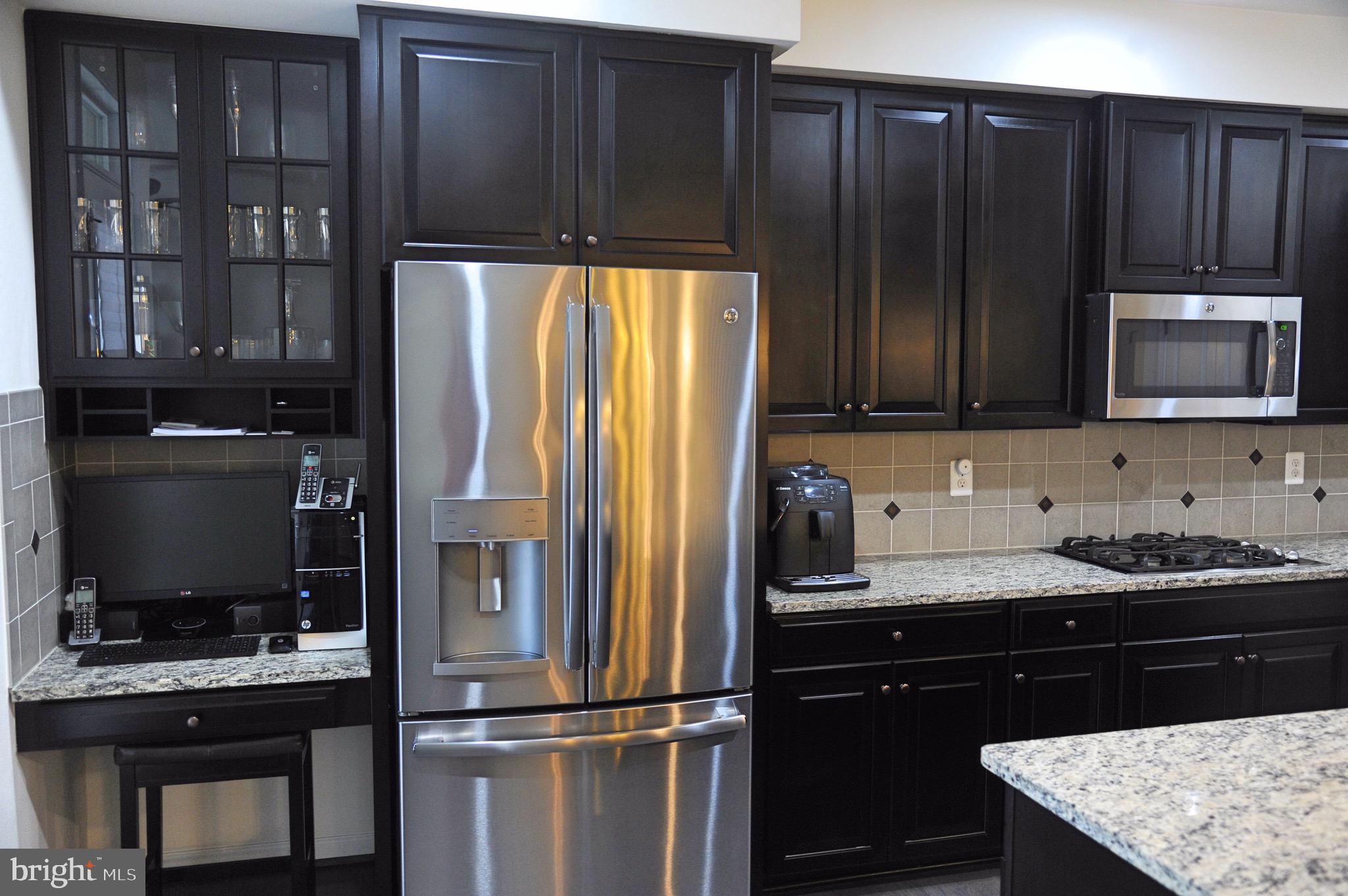 LOUDOUN CROSSING CONDOMINIUM - Residential