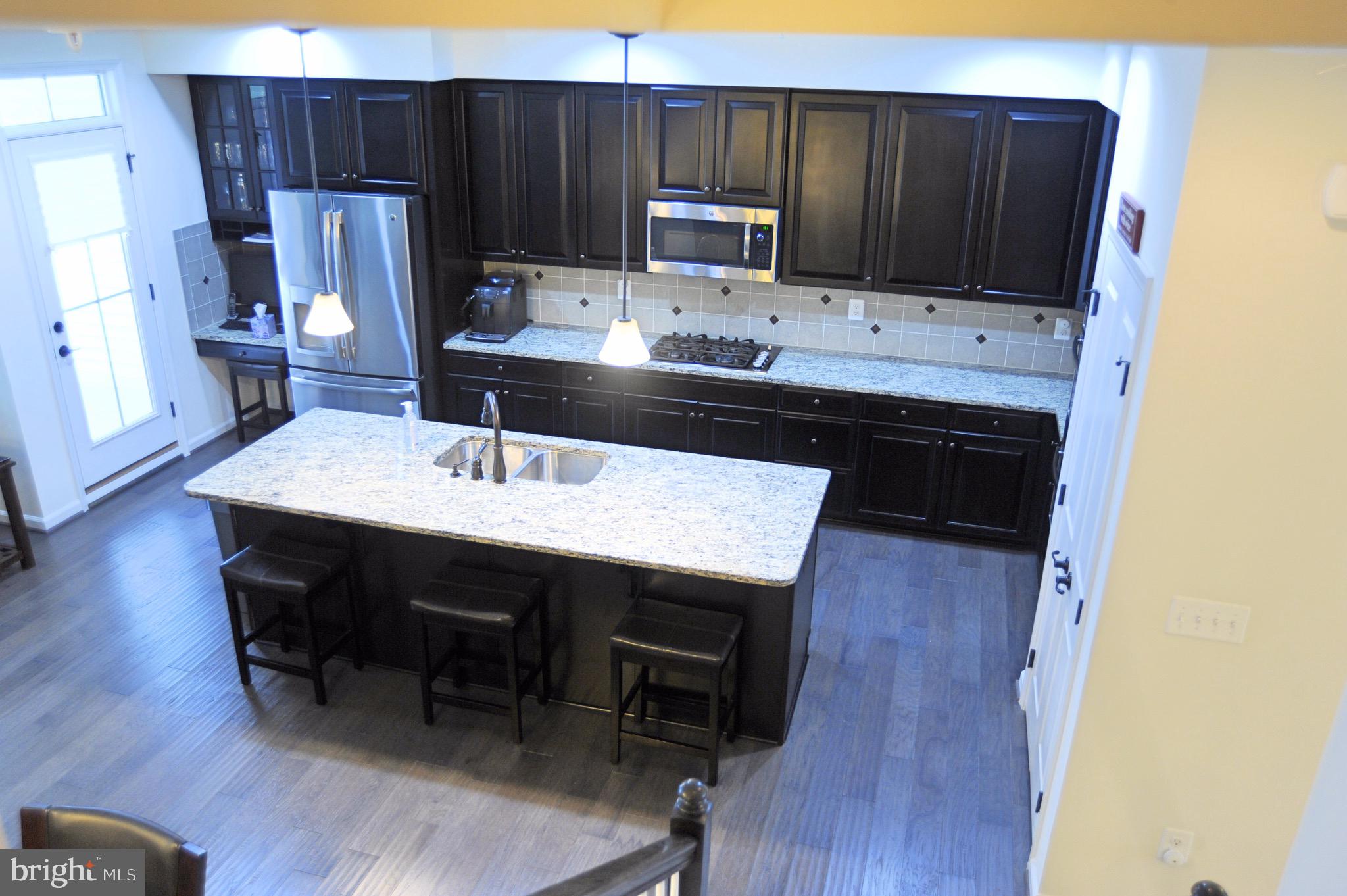 LOUDOUN CROSSING CONDOMINIUM - Residential