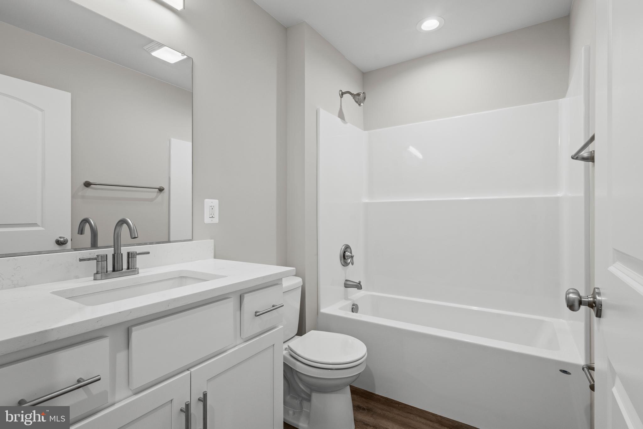 SHEN FARMS RIVERVIEW - Residential