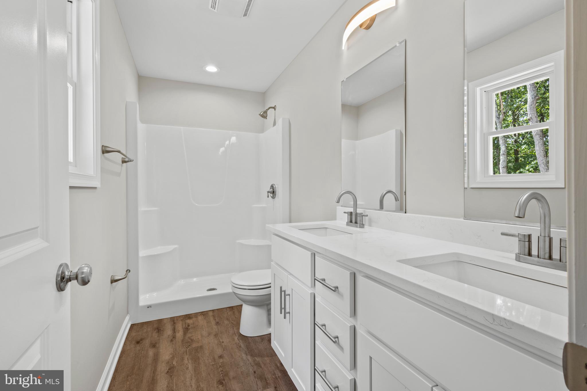 SHEN FARMS RIVERVIEW - Residential