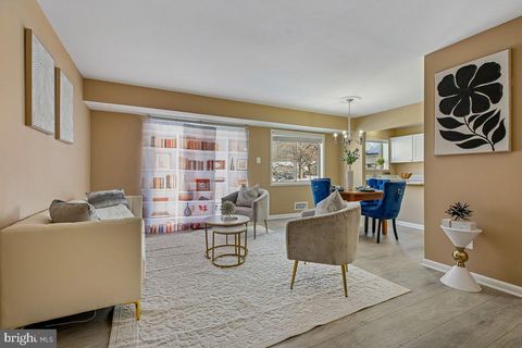Photo of 10625 Montrose Avenue #10625 104, BETHESDA, MD 20814 (MLS # MDMC2214888)