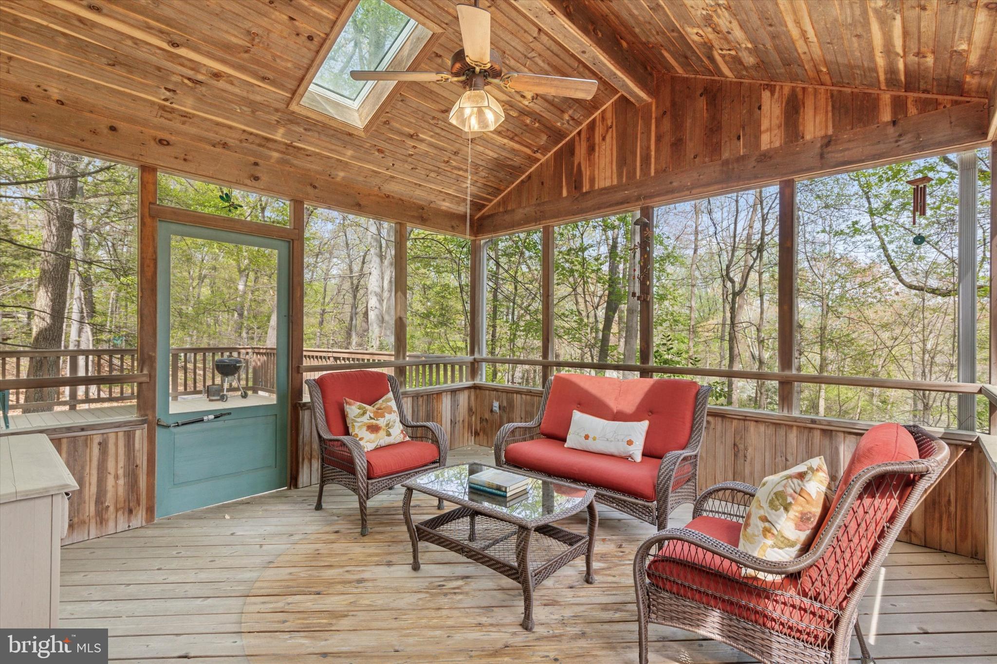 TOWER HILL - Residential