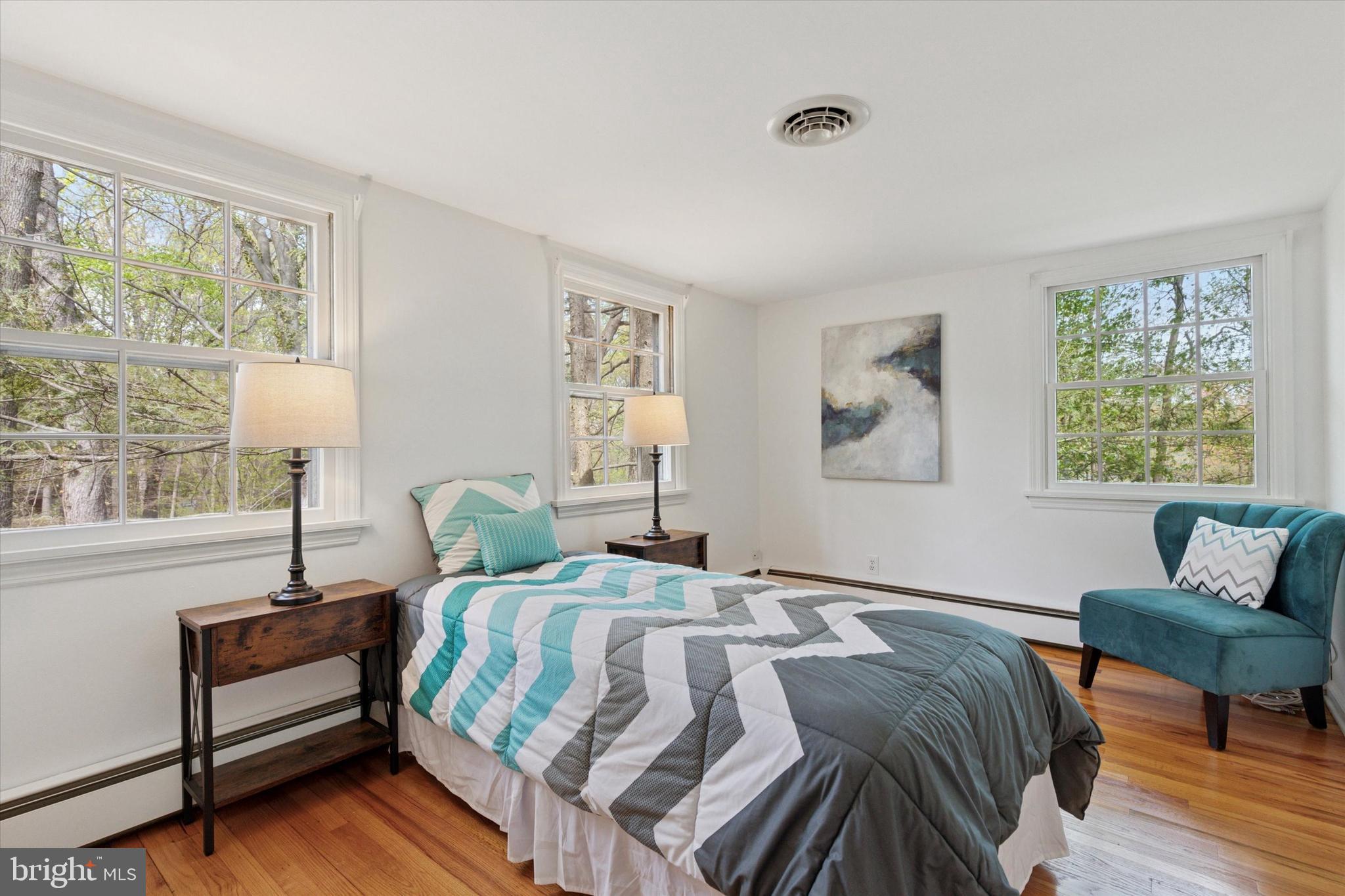 TOWER HILL - Residential