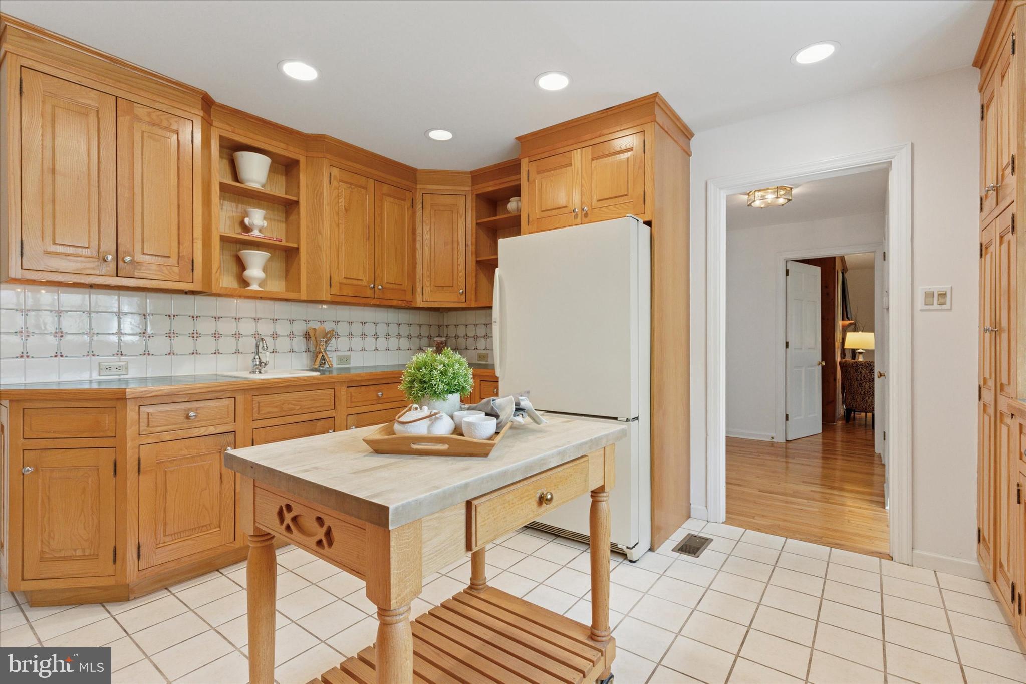 TOWER HILL - Residential