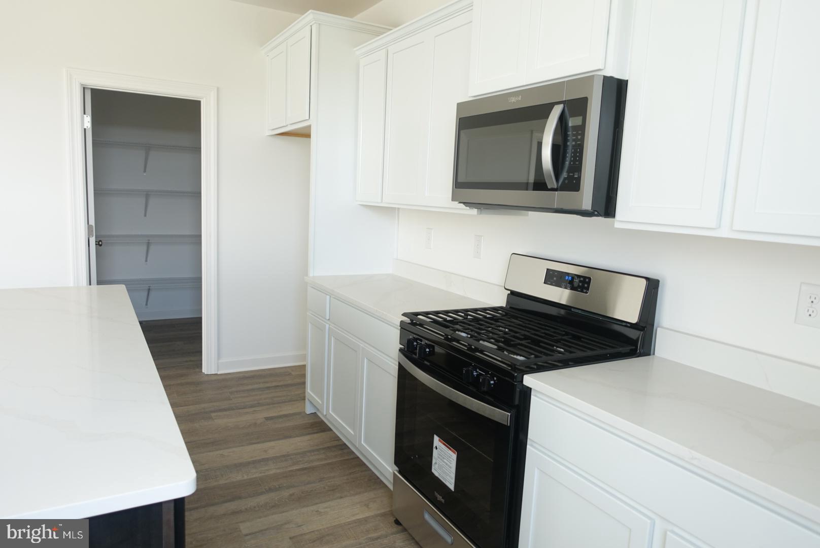 STEEPLE CHASE - Residential