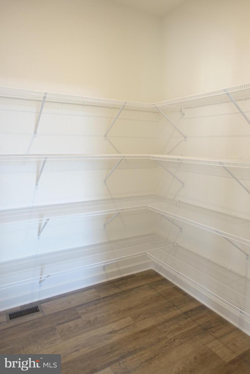 STEEPLE CHASE - Residential