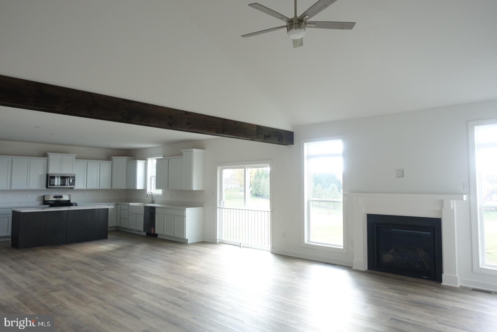 STEEPLE CHASE - Residential