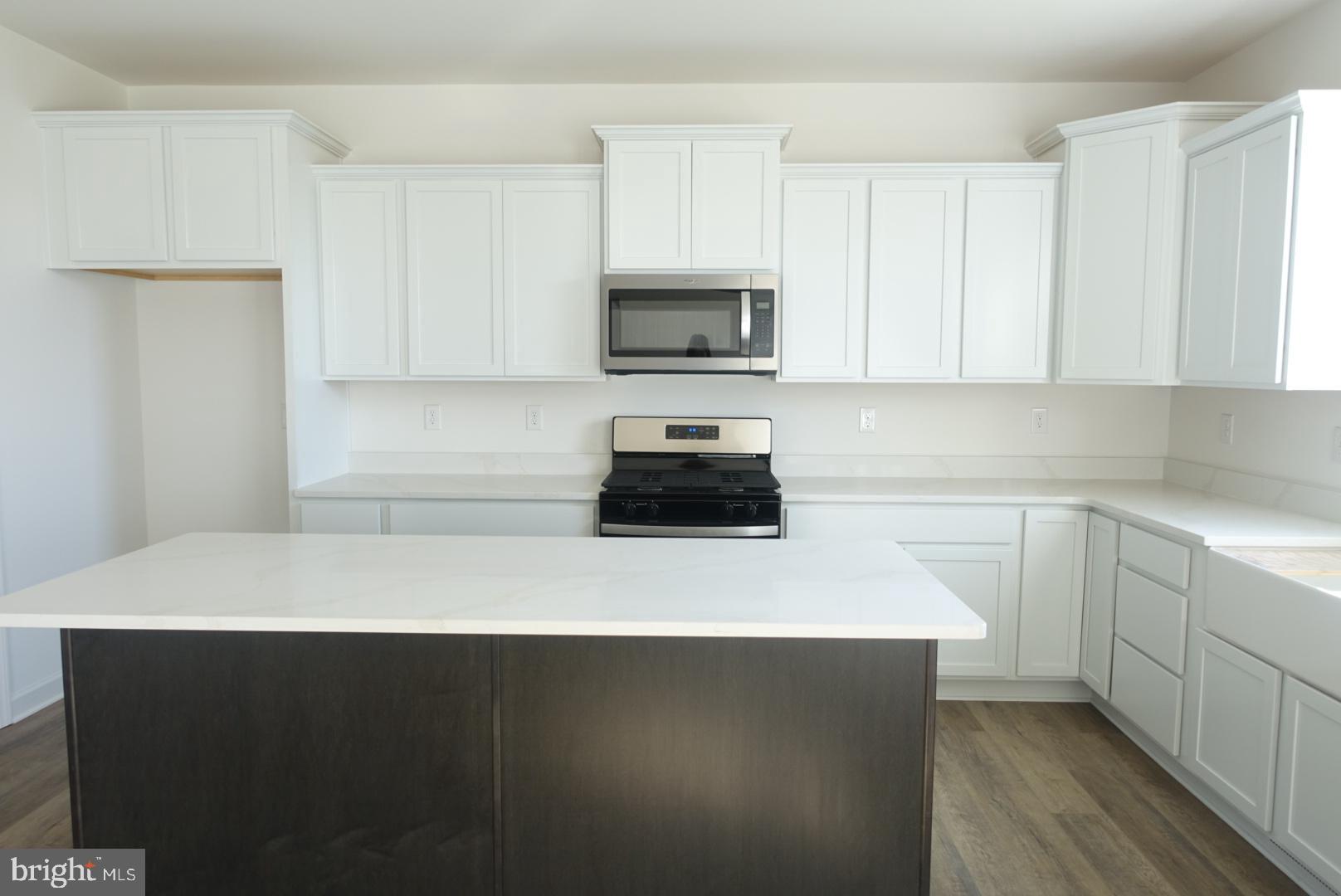 STEEPLE CHASE - Residential