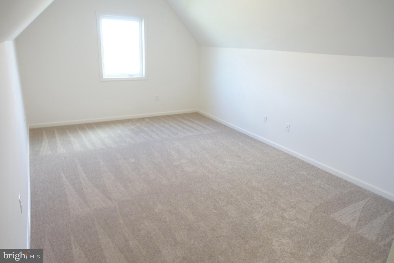 STEEPLE CHASE - Residential