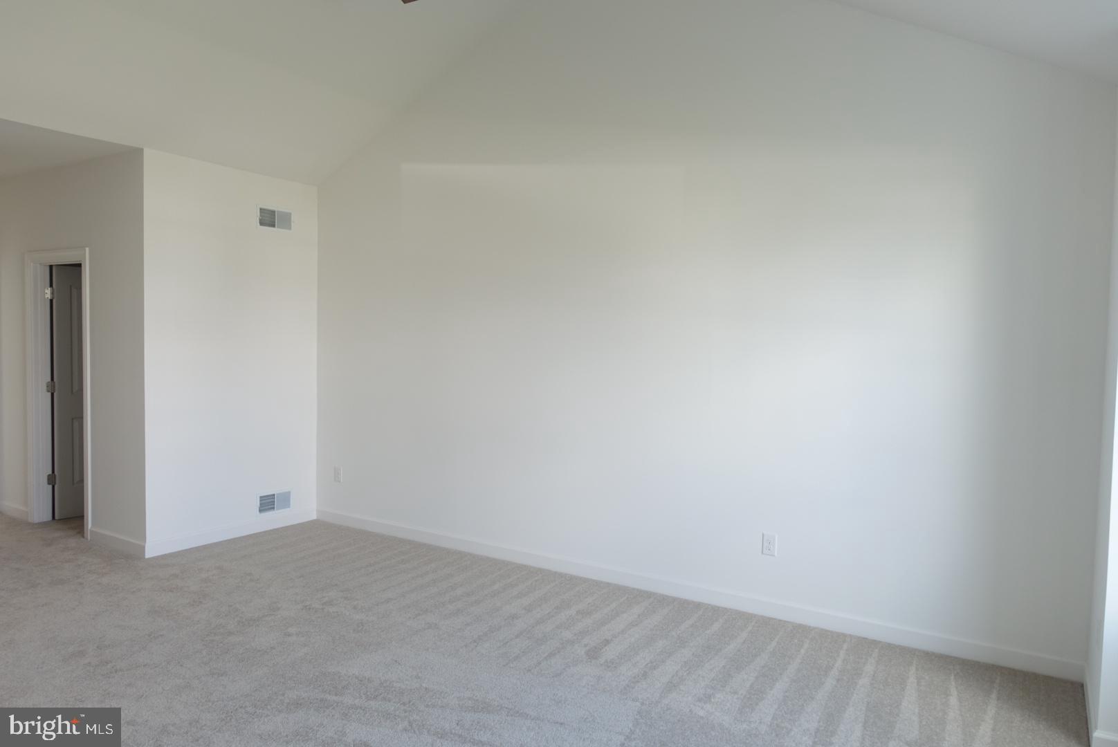 STEEPLE CHASE - Residential