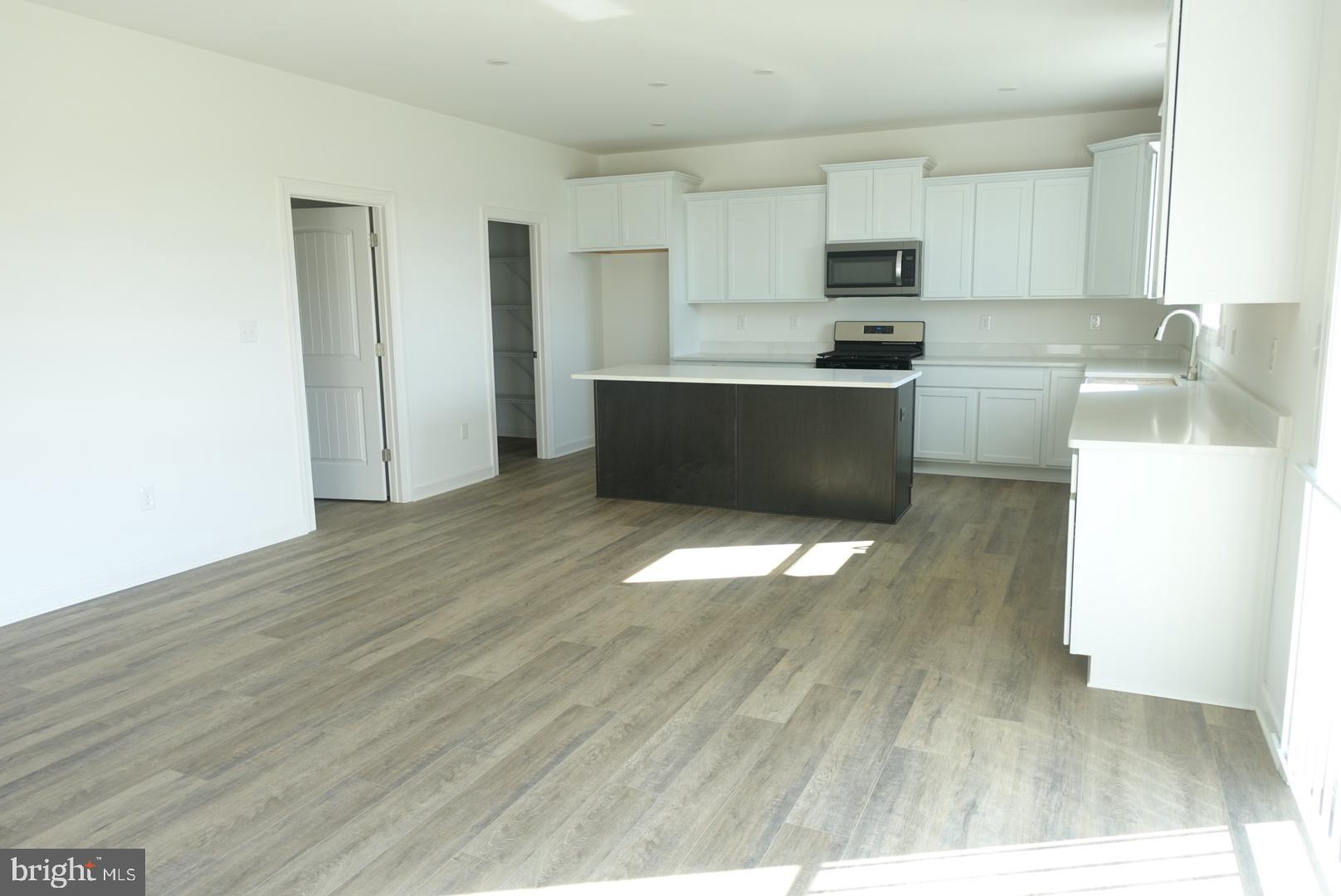 STEEPLE CHASE - Residential