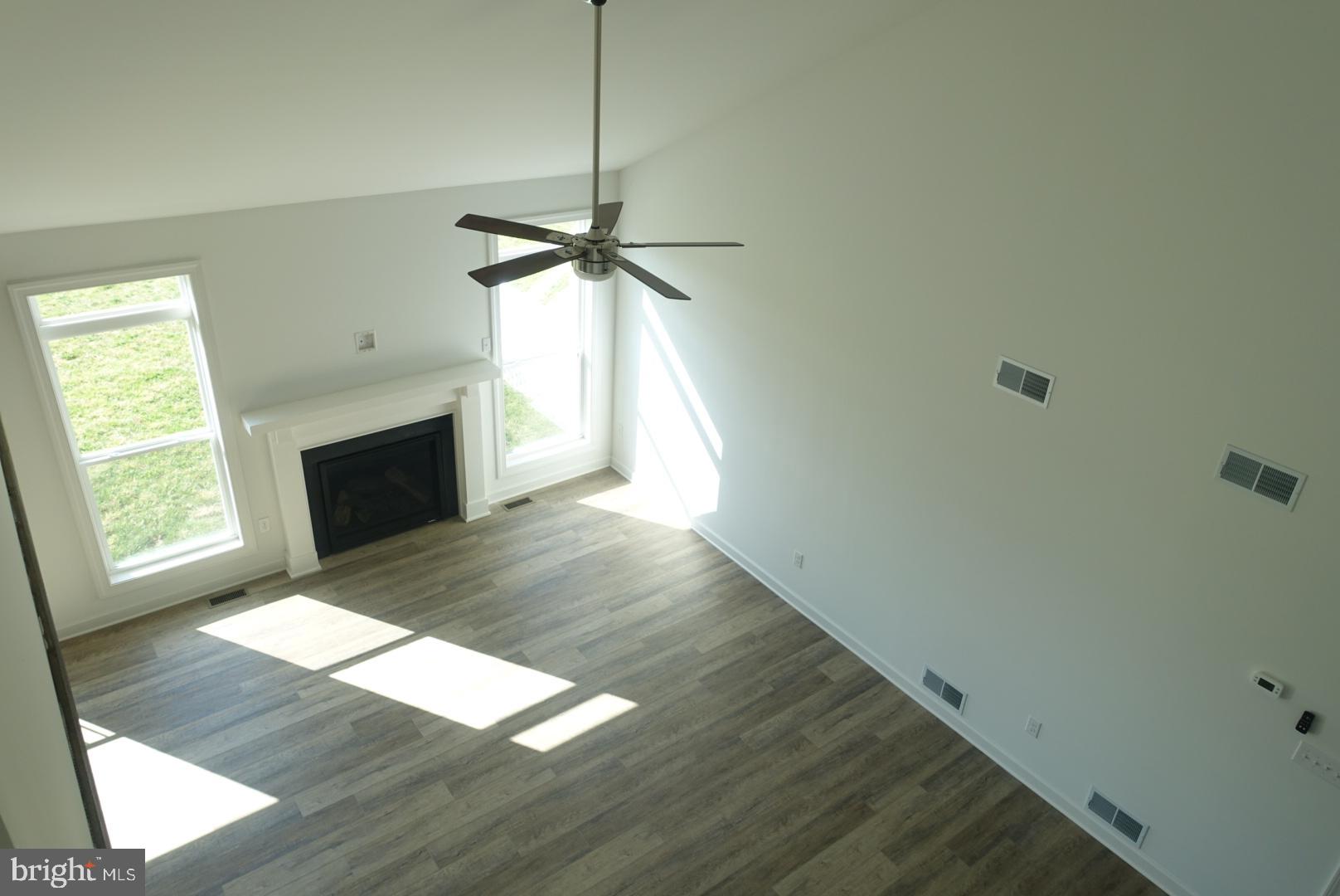 STEEPLE CHASE - Residential