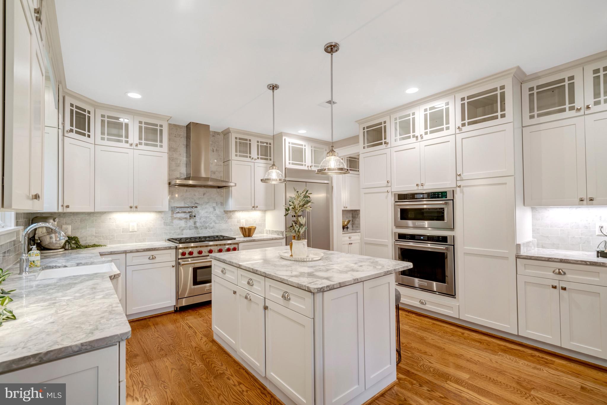 LORCOM GROVE - Residential
