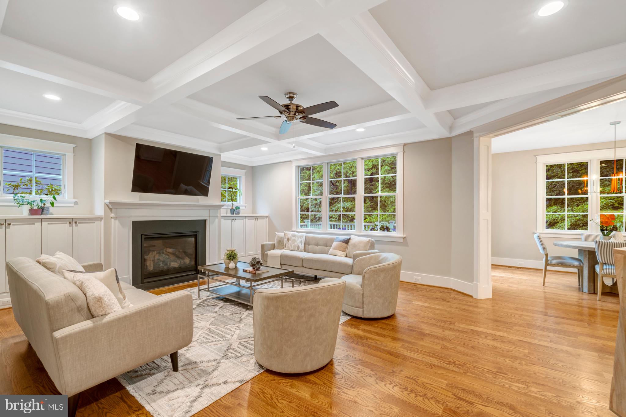 LORCOM GROVE - Residential