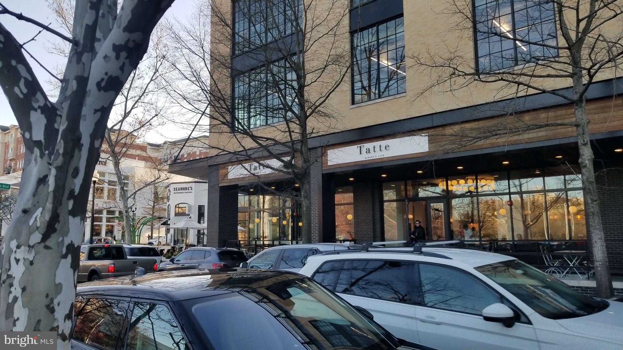 LORCOM GROVE - Residential