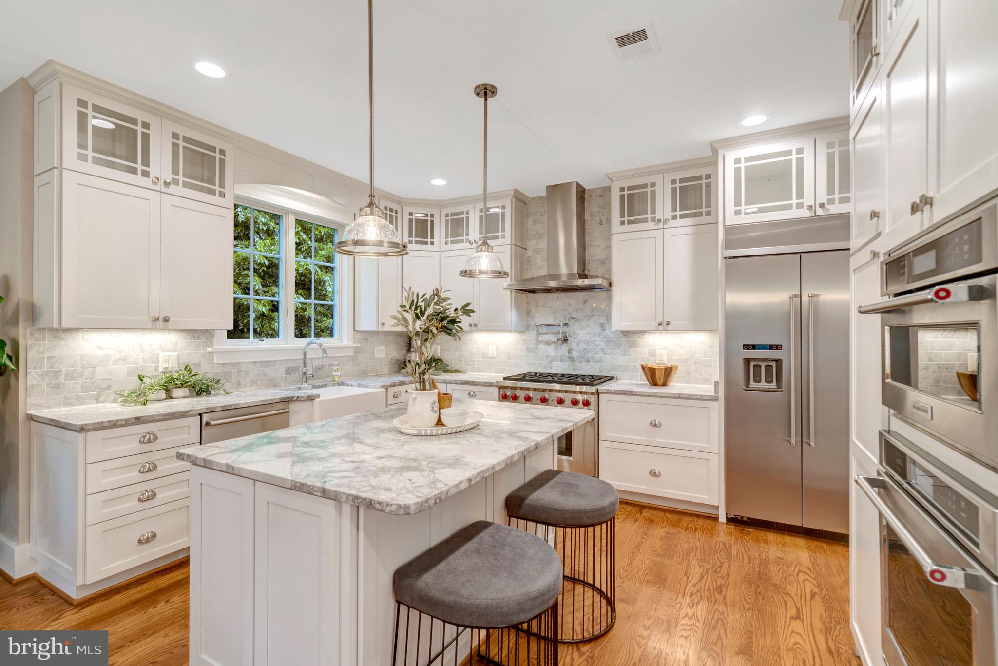 LORCOM GROVE - Residential