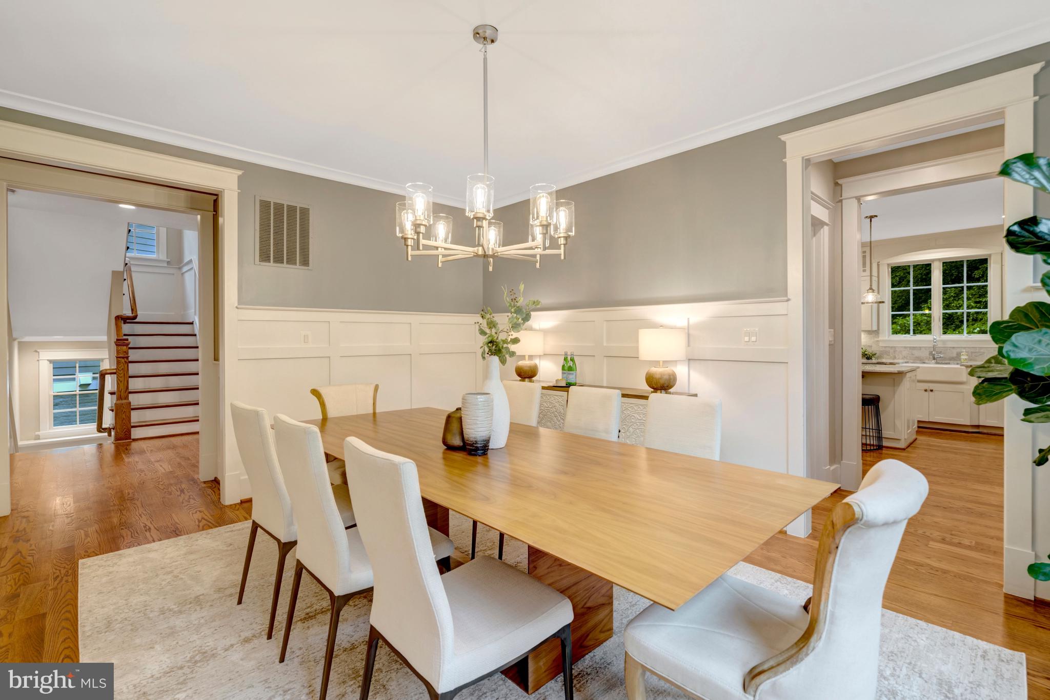 LORCOM GROVE - Residential