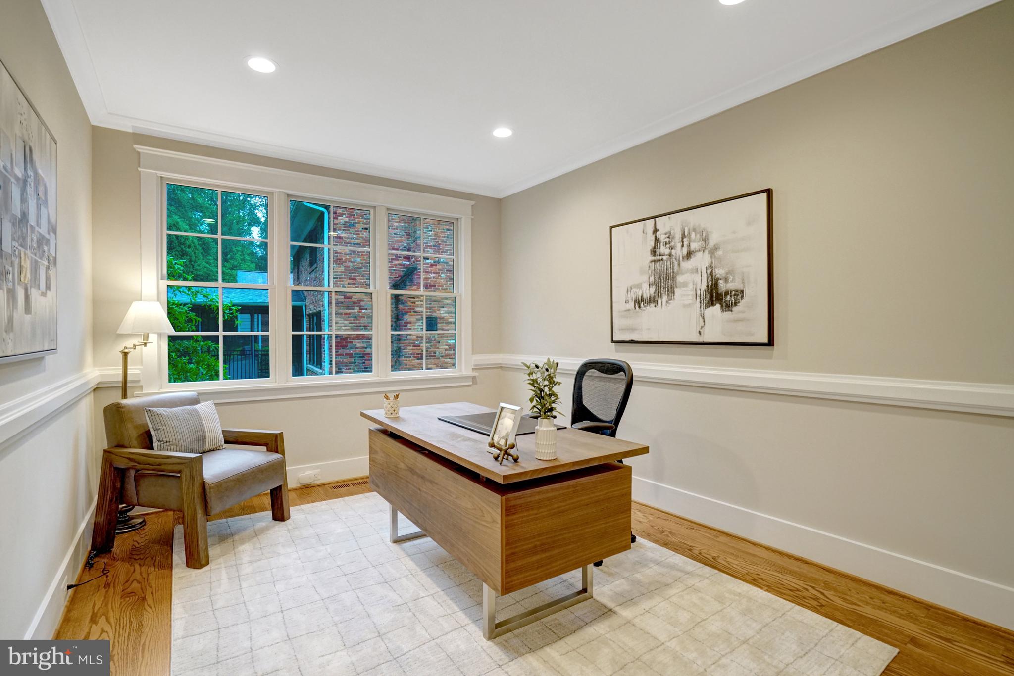 LORCOM GROVE - Residential