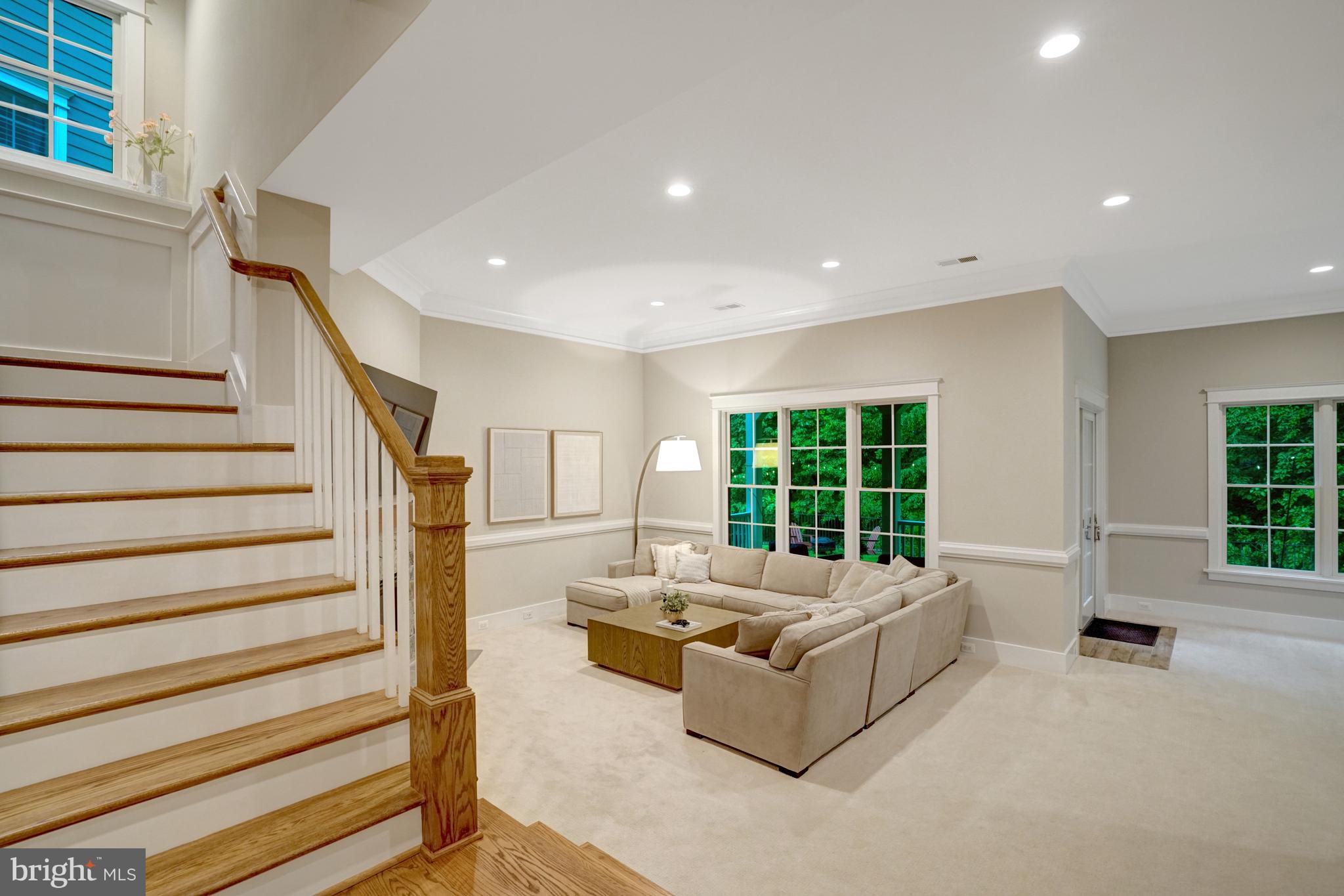 LORCOM GROVE - Residential