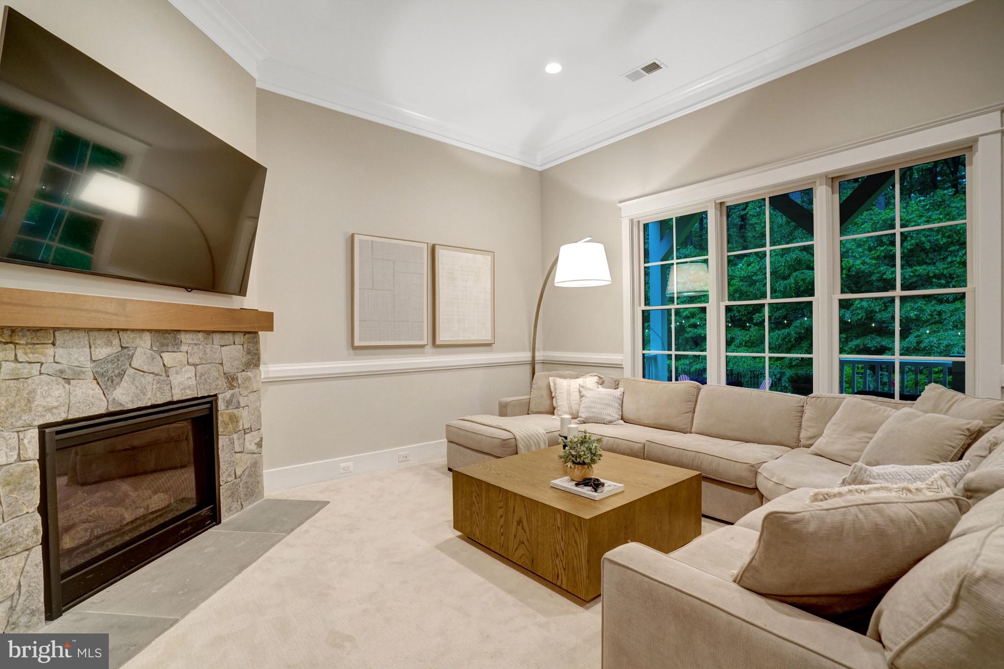 LORCOM GROVE - Residential