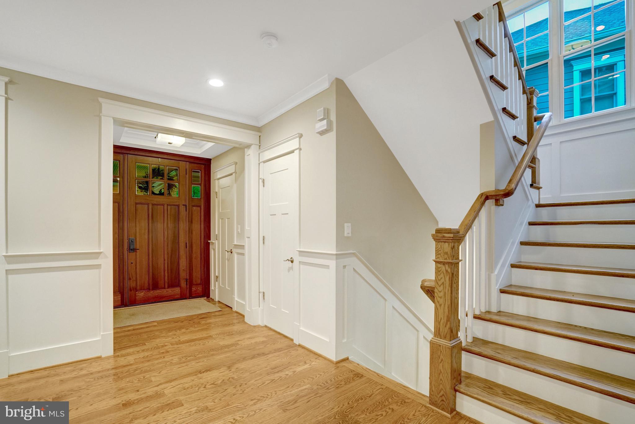 LORCOM GROVE - Residential