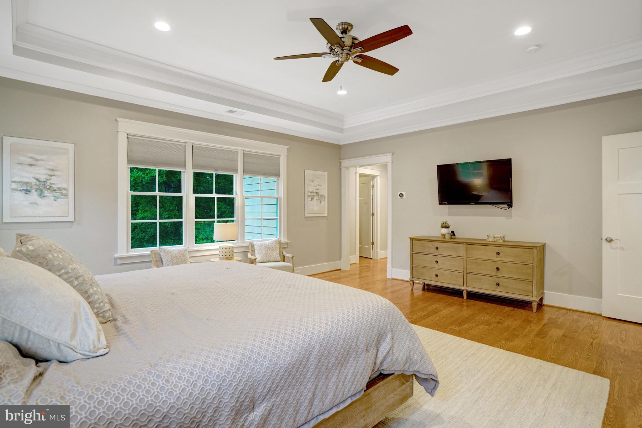 LORCOM GROVE - Residential